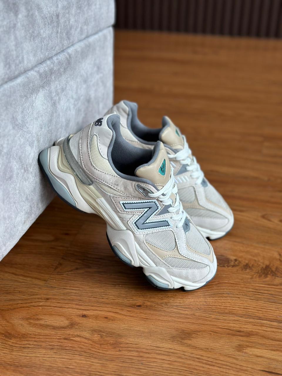 NEW BALANCE 9060