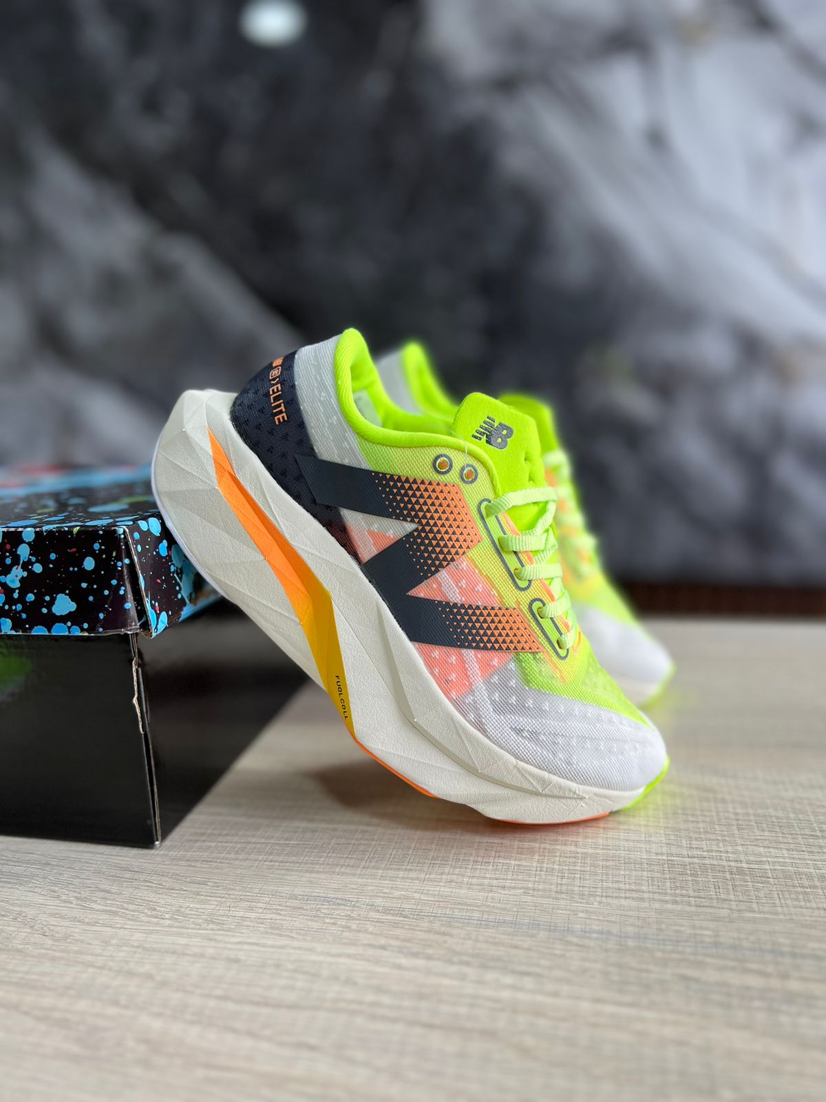 NEW BALANCE ELITE V4