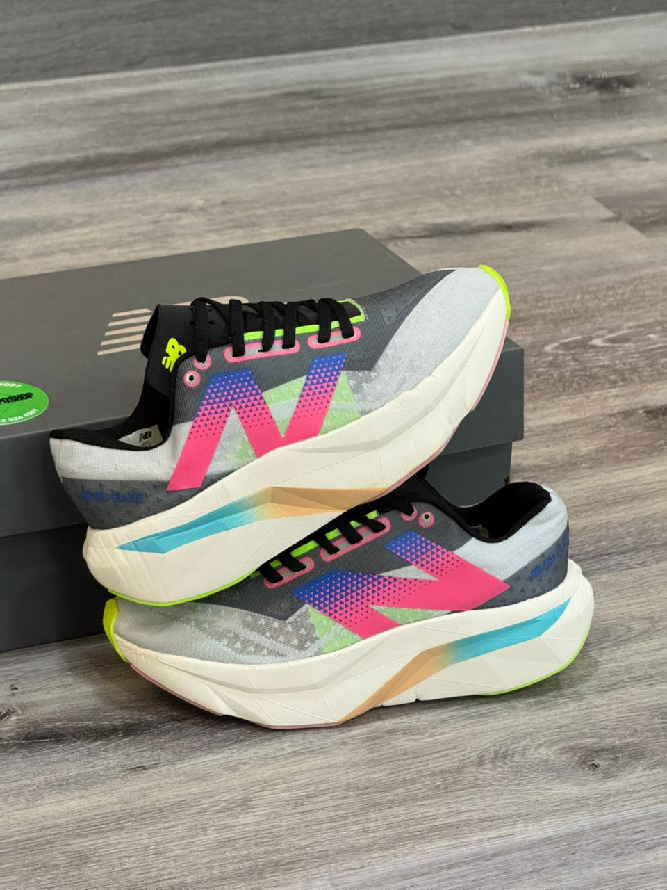 NEW BALANCE ELITE V4 DAMA