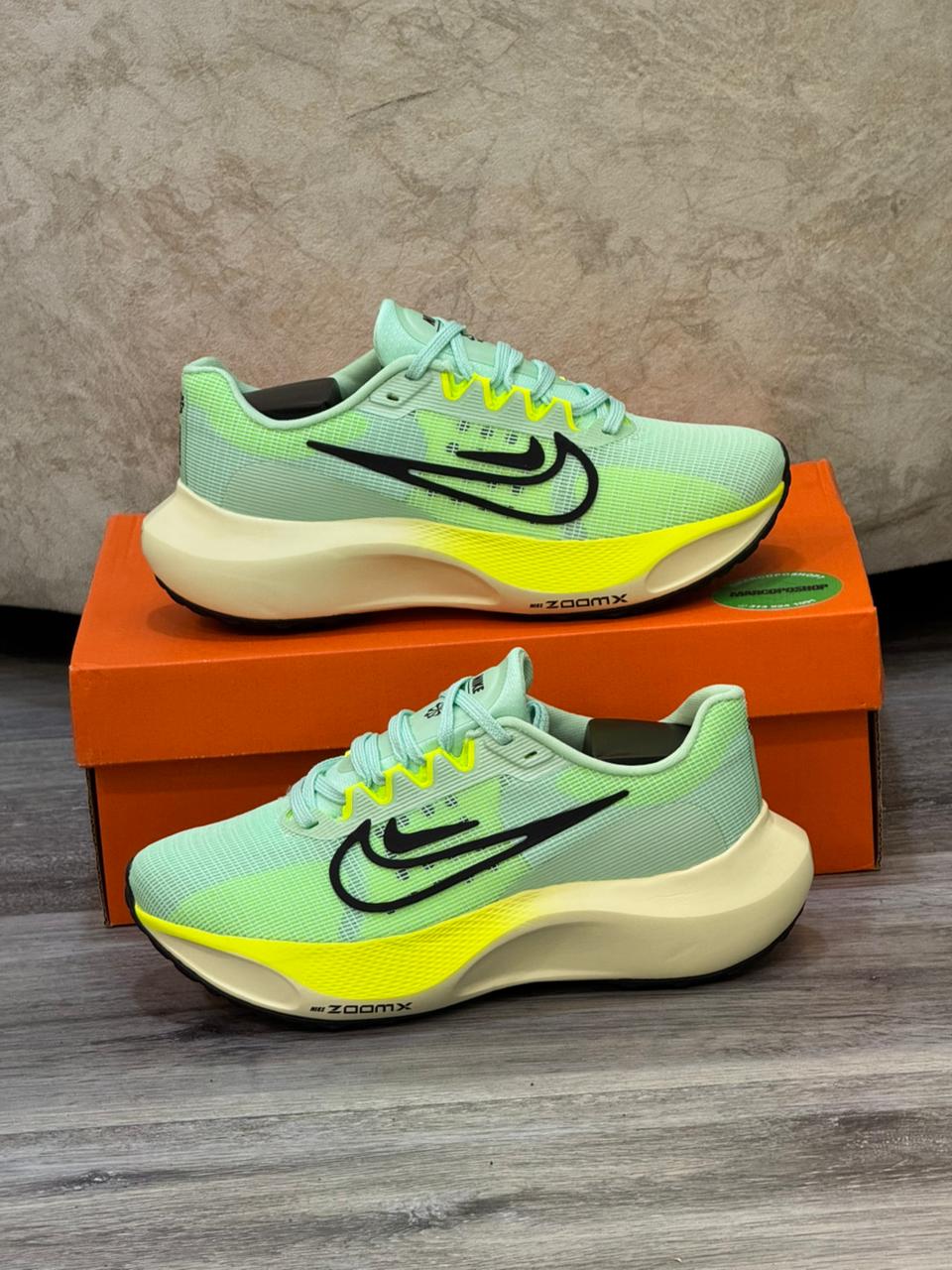 NIKE ZOOM FLY 5 DAMA