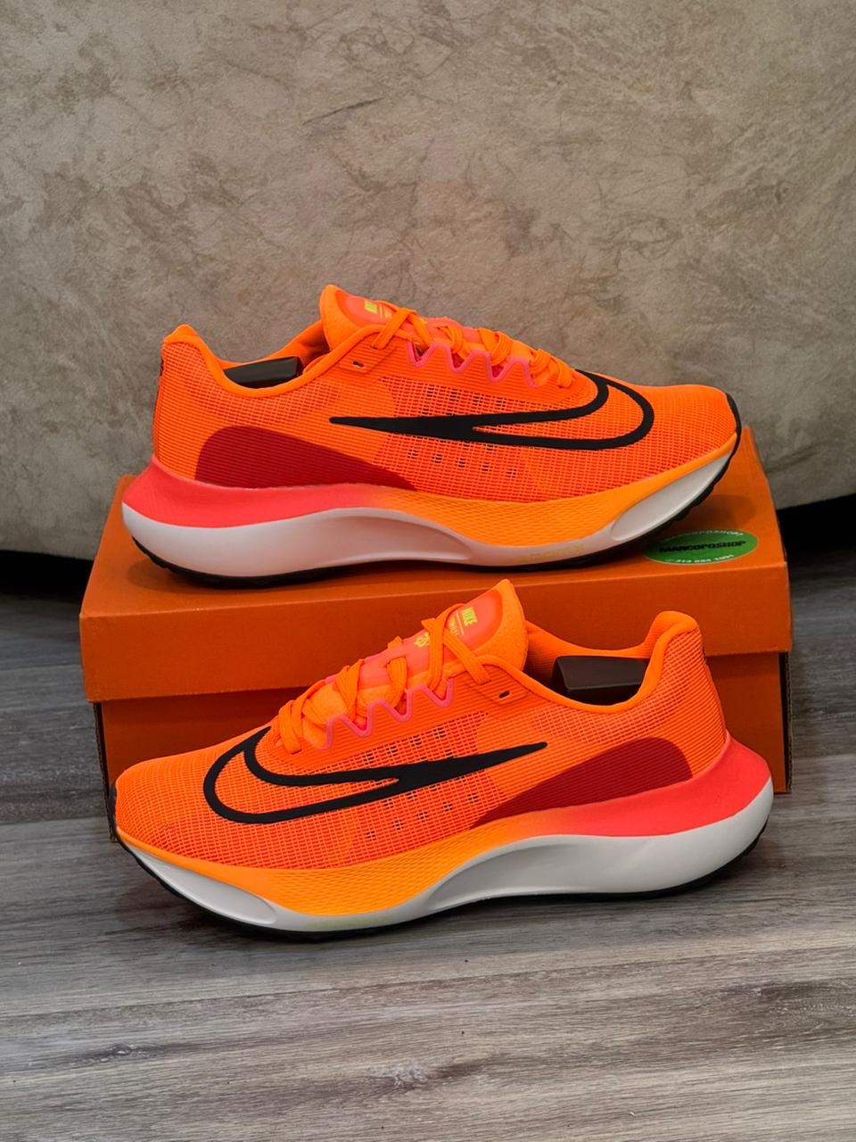 NIKE ZOOM FLY 5 HOMBRE