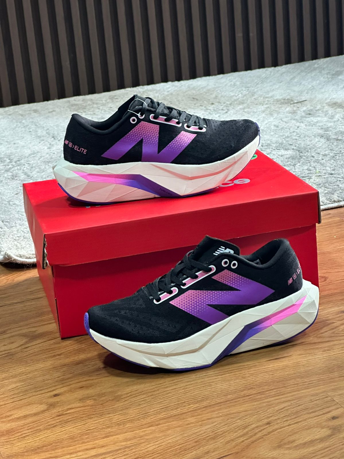 NEW BALANCE ELITE V4 DAMA