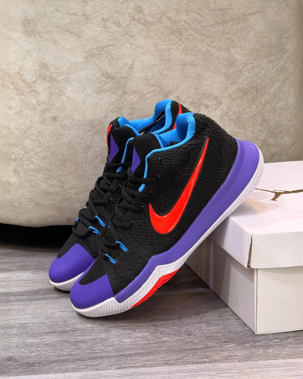 NIKE KYRIE 3