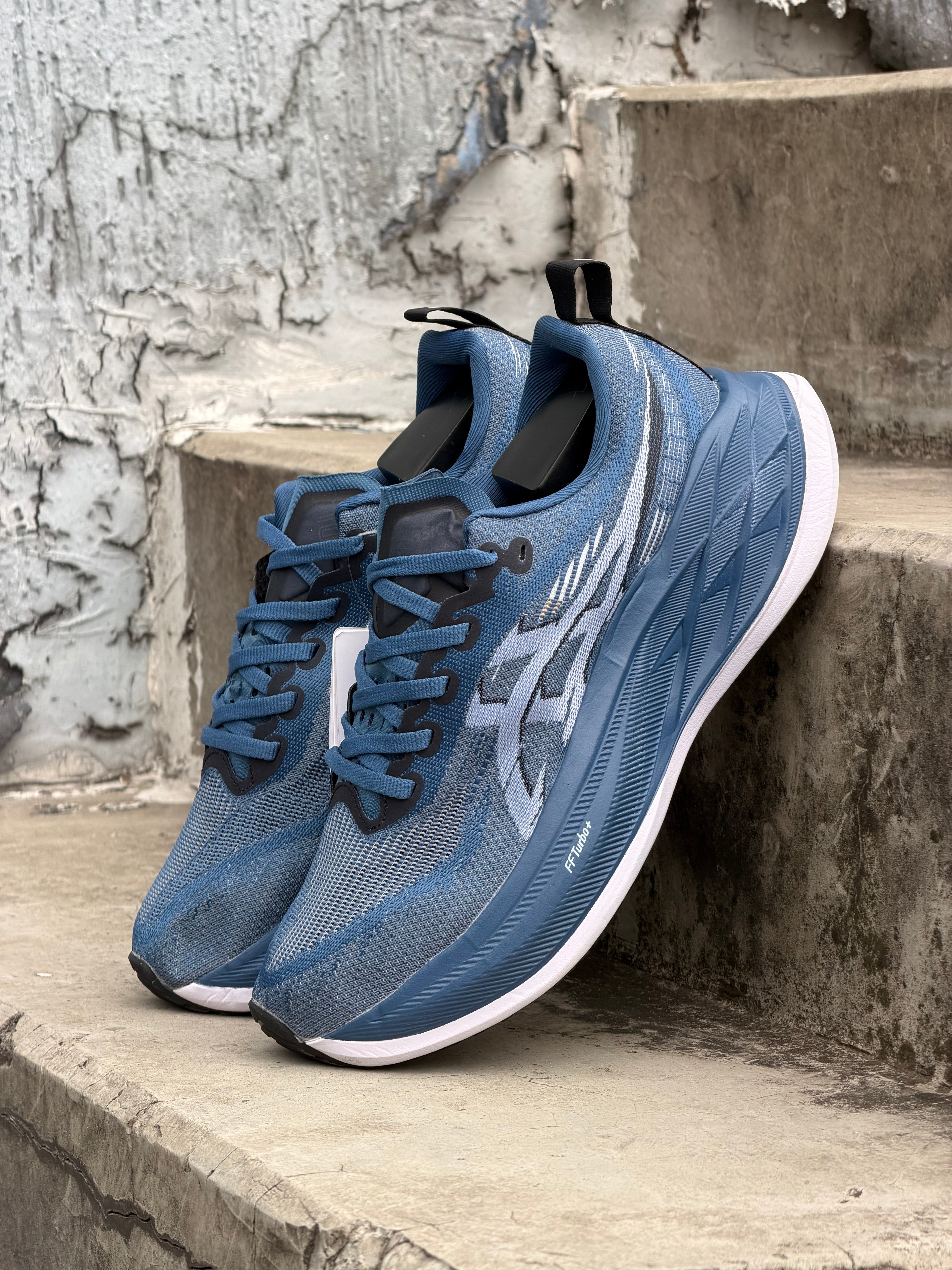 ASICS SUPERBLAST 2