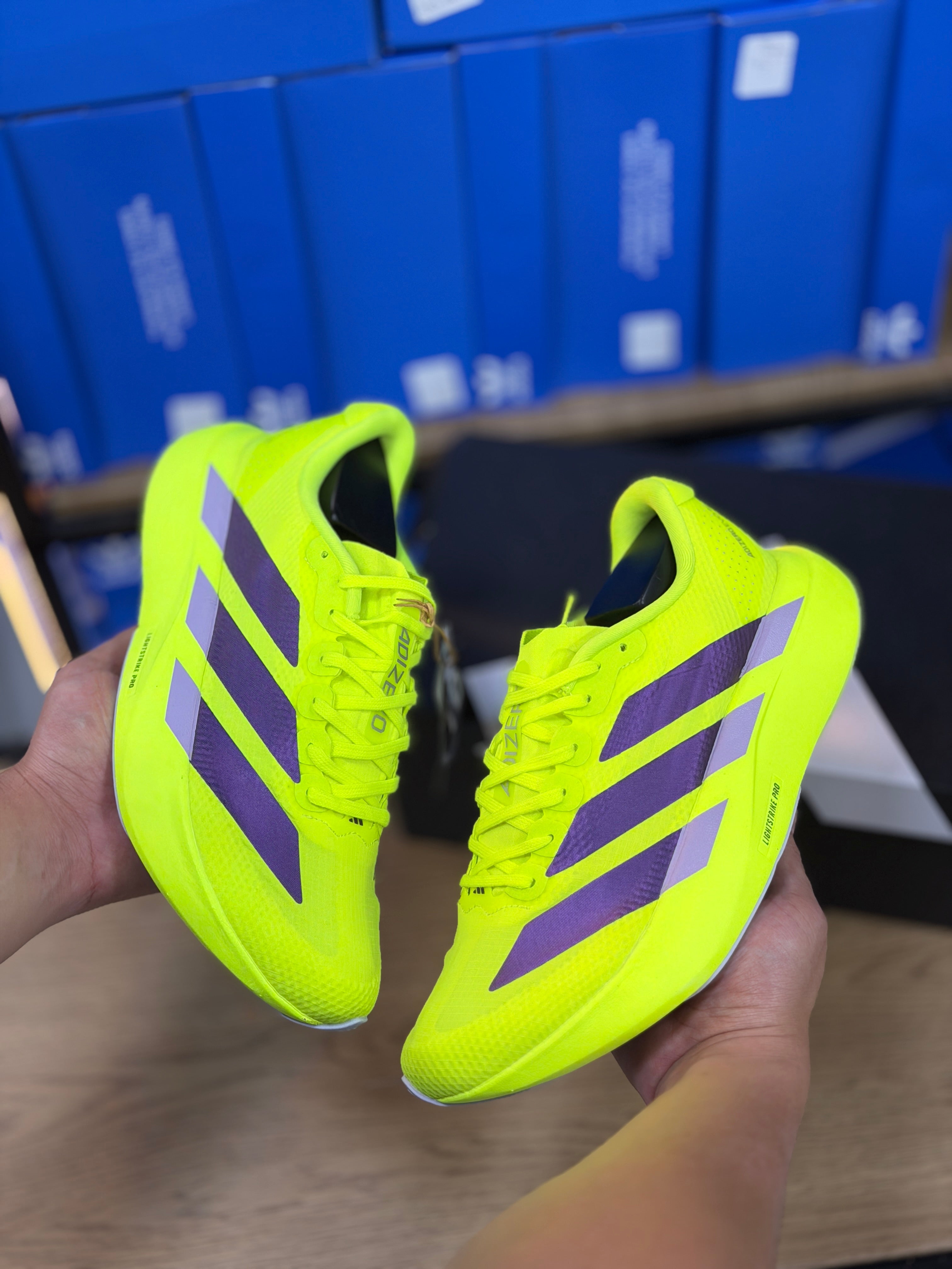 ADIZERO EVO SL