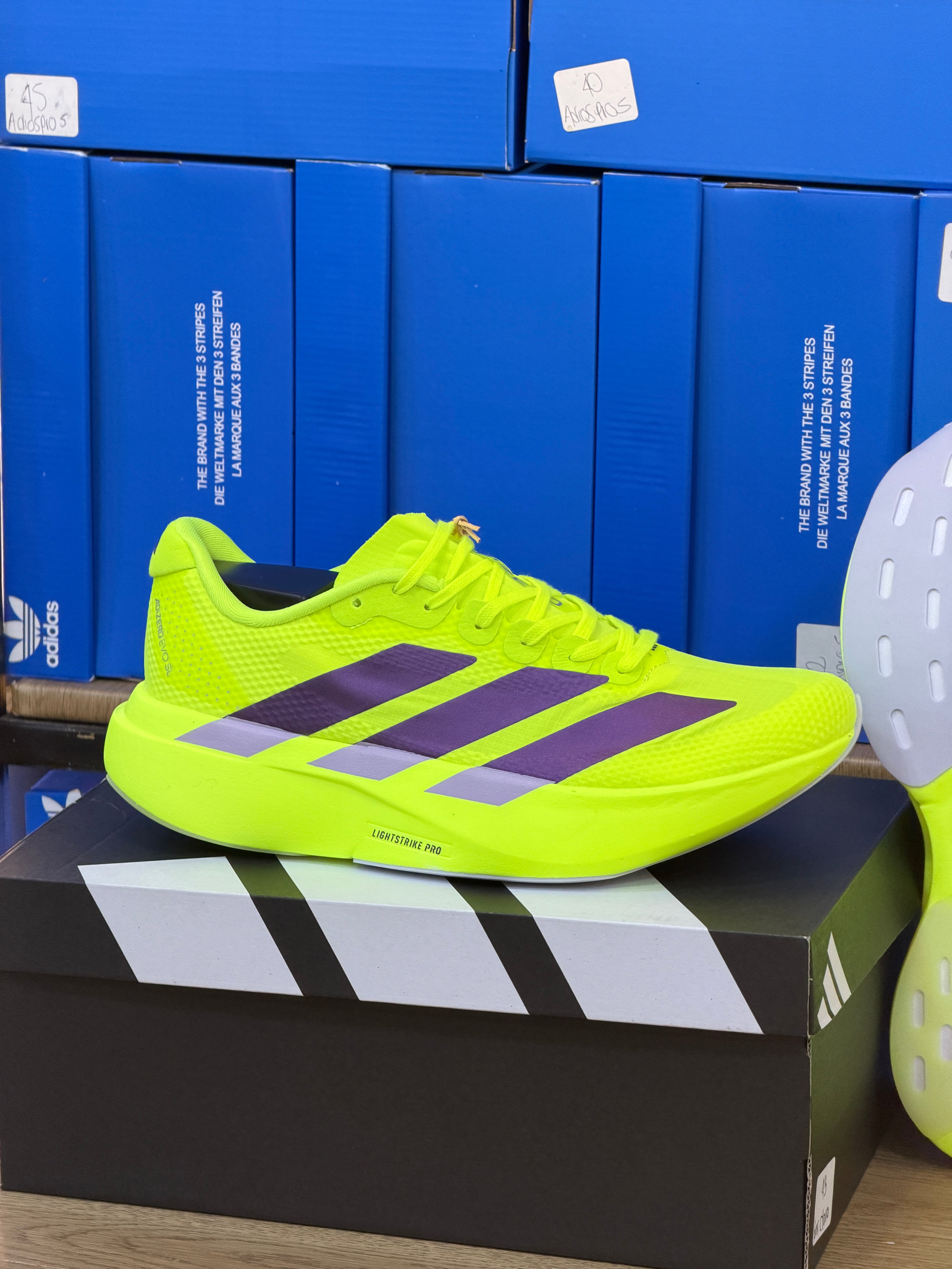 ADIZERO EVO SL