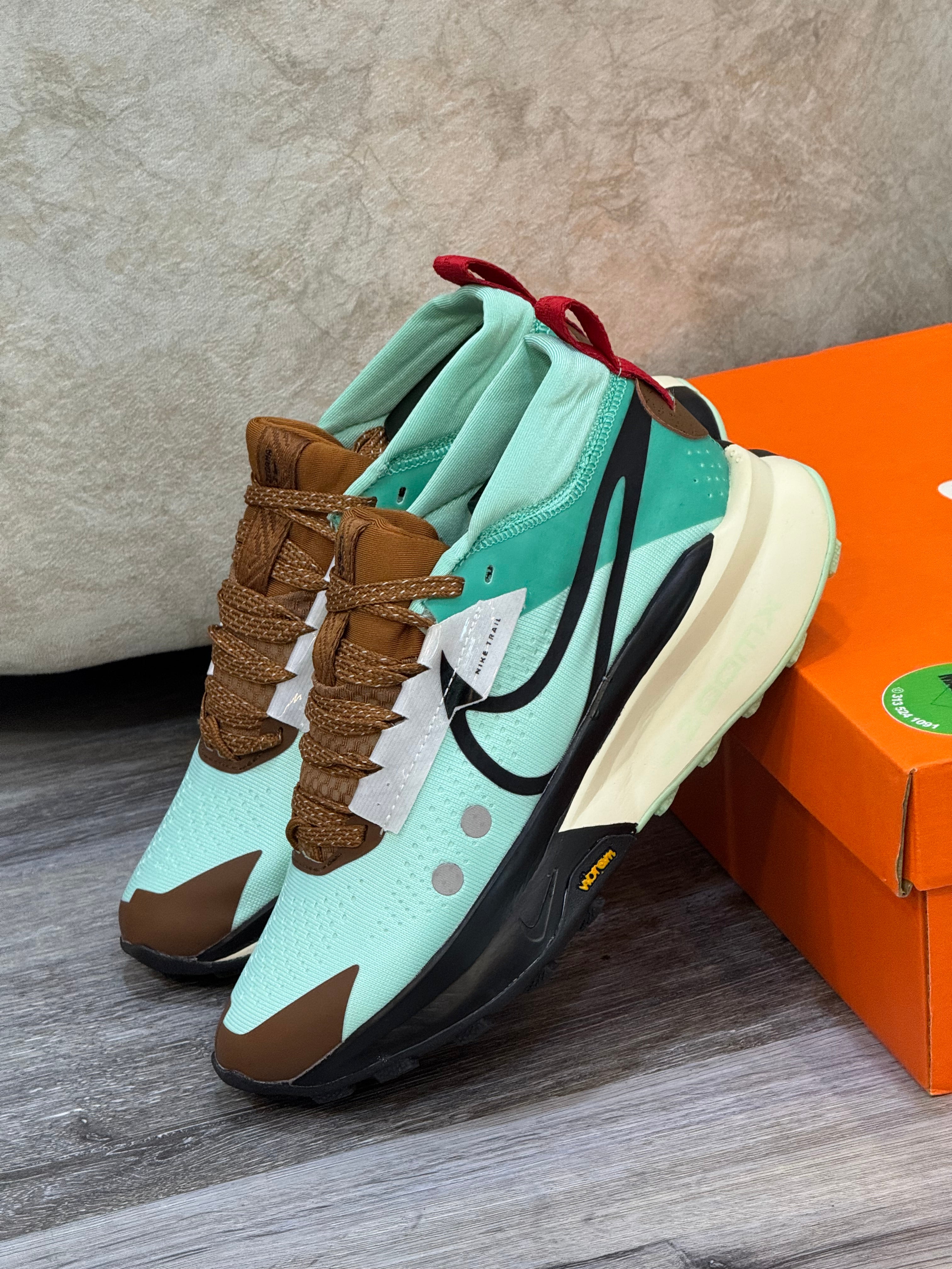 NIKE ZEGAMA 2