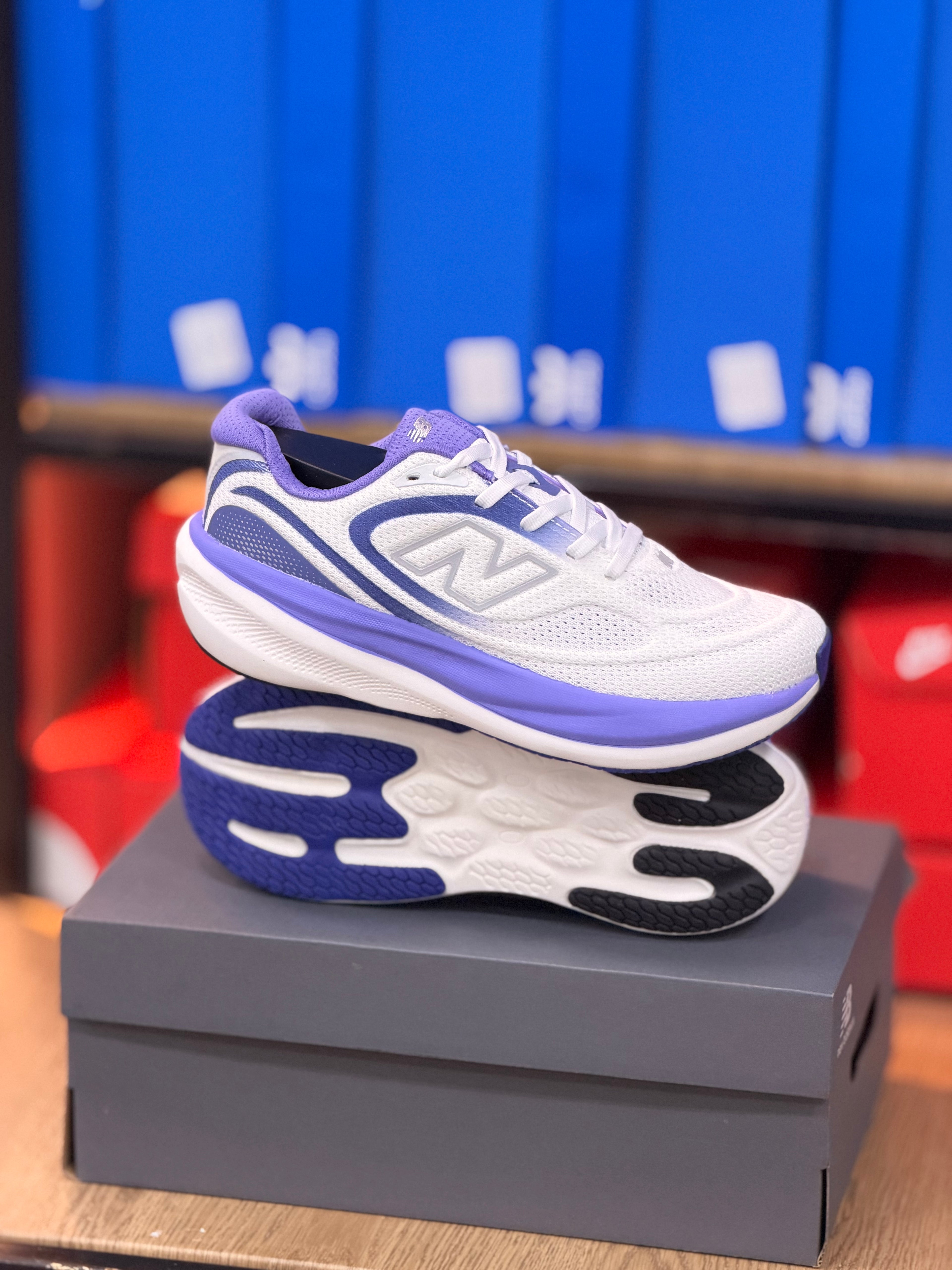 NEW BALANCE