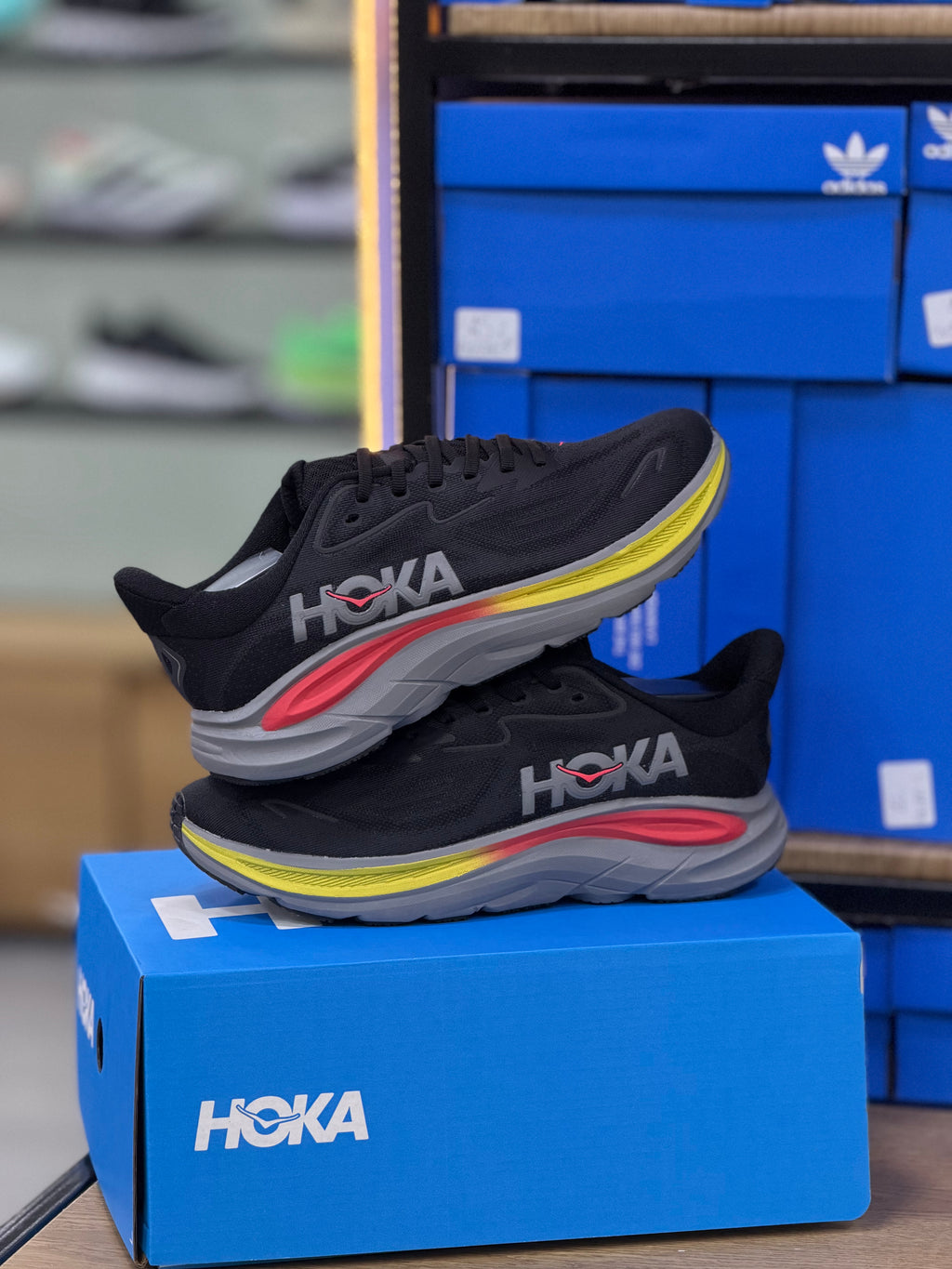 HOKA CLINFTON 10