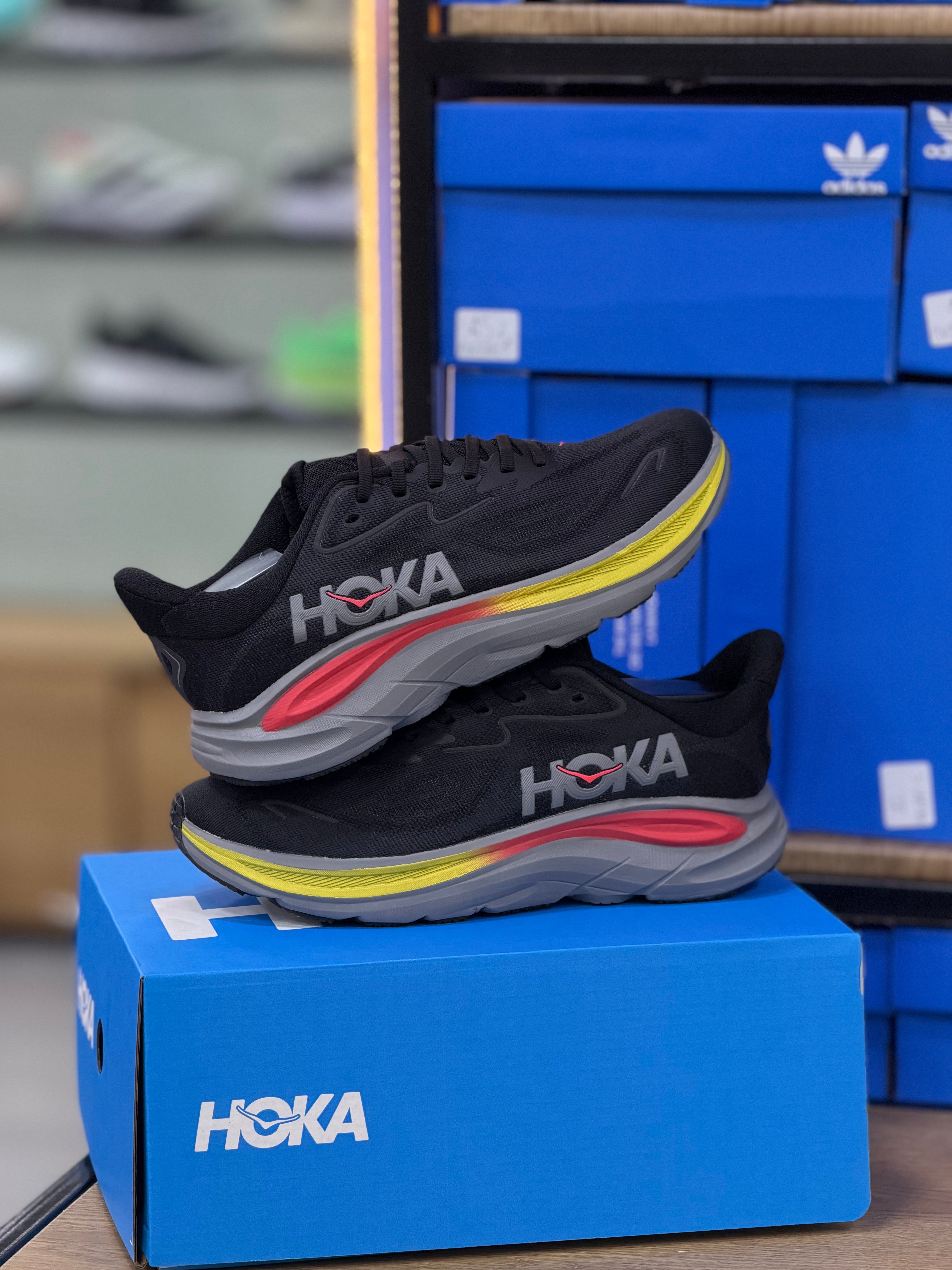 HOKA CLINFTON 10