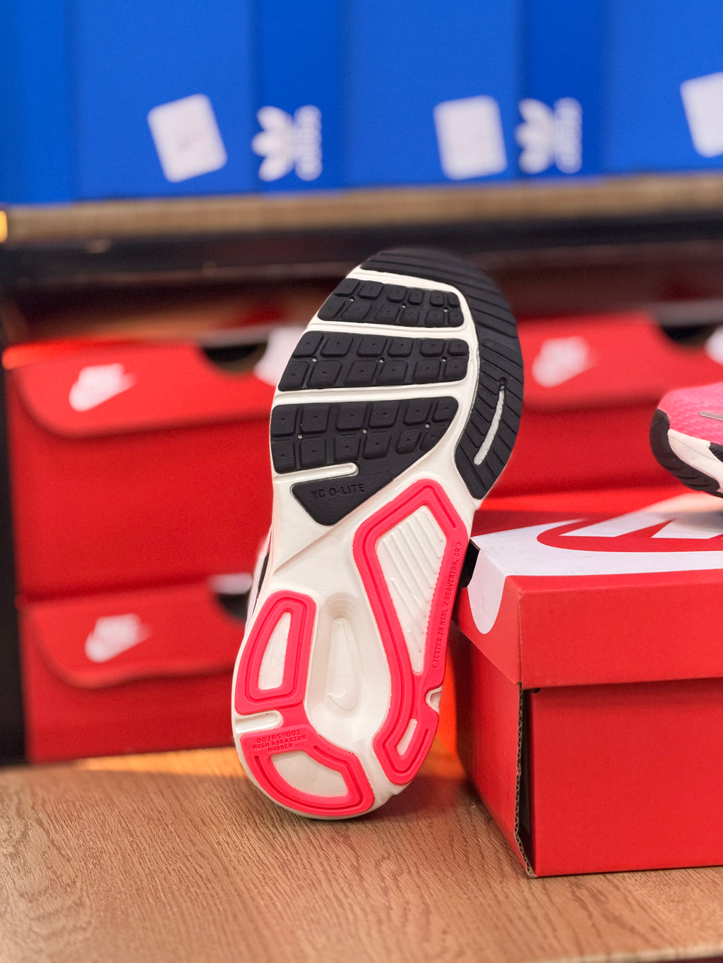 NIKE STRUCTURE PLUS