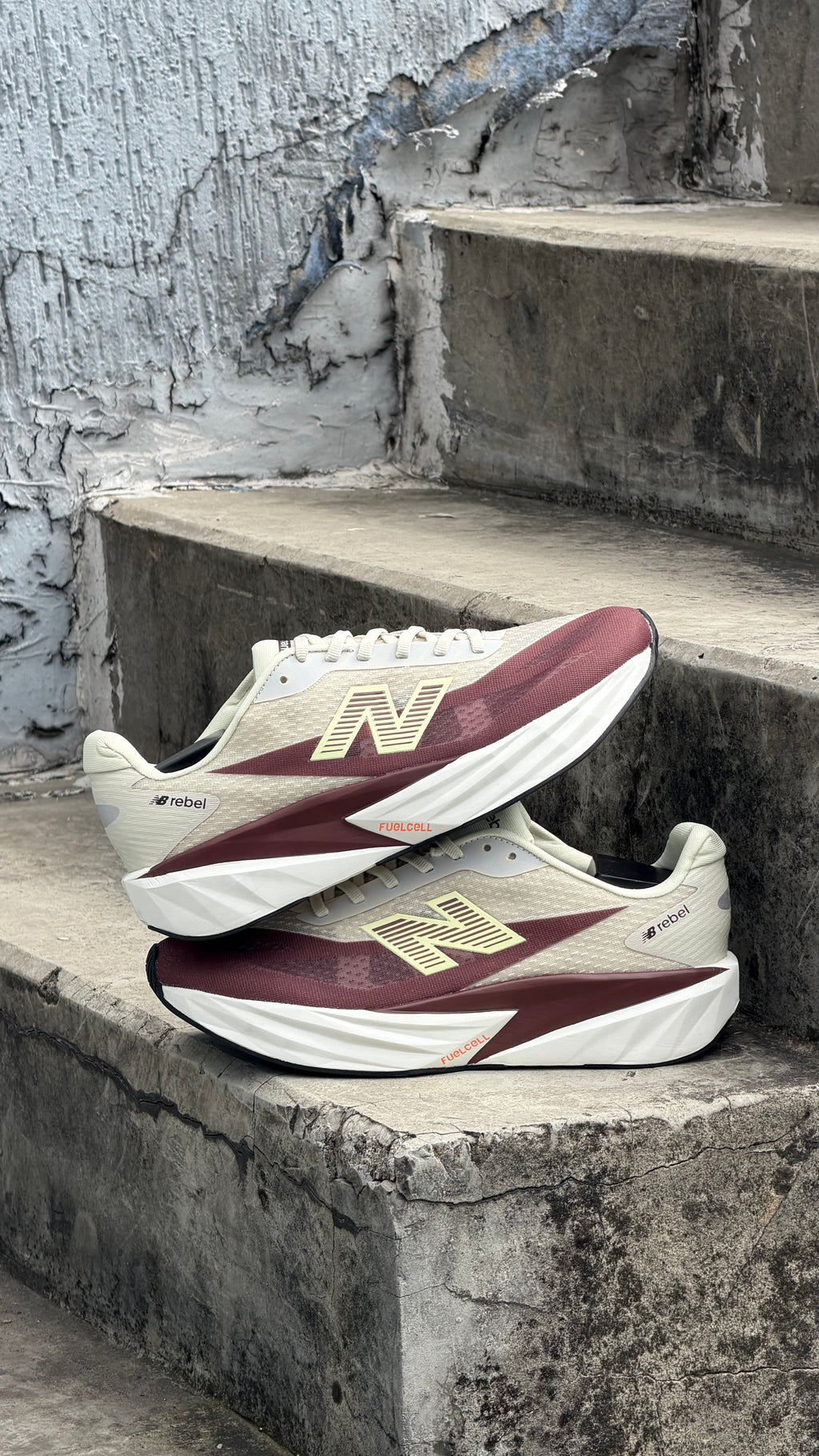 NEW BALANCE REBEL