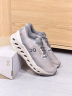 On Cloudsurfer Trail2