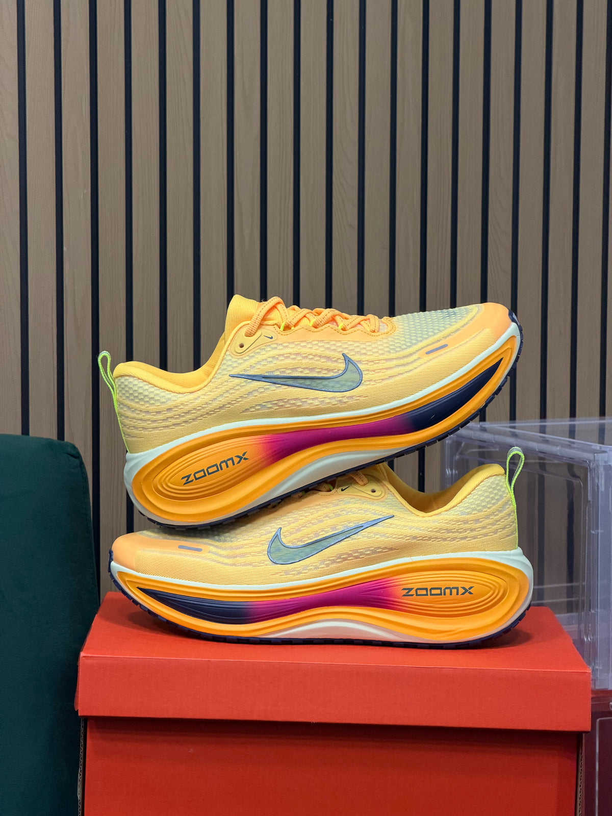 NIKE VOMERO PLUS