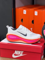 NIKE VOMERO PLUS