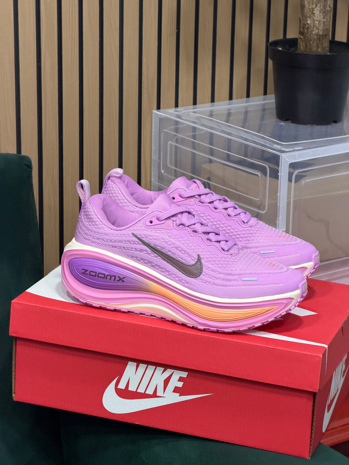 NIKE VOMERO PLUS