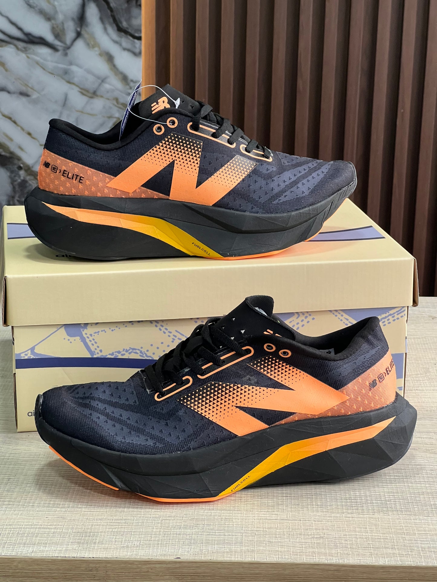 NEW BALANCE - ELITEv4