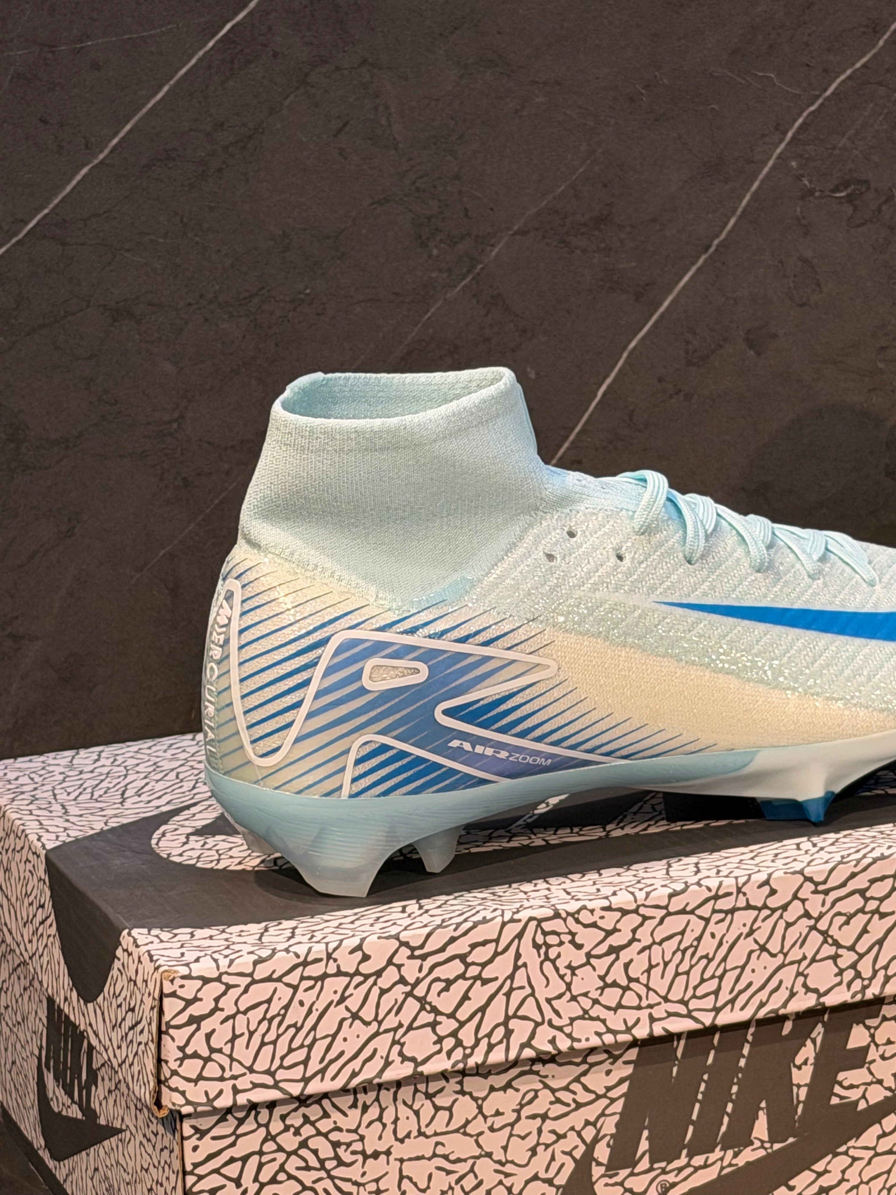 NIKE GUAYO GAMA MEDIA