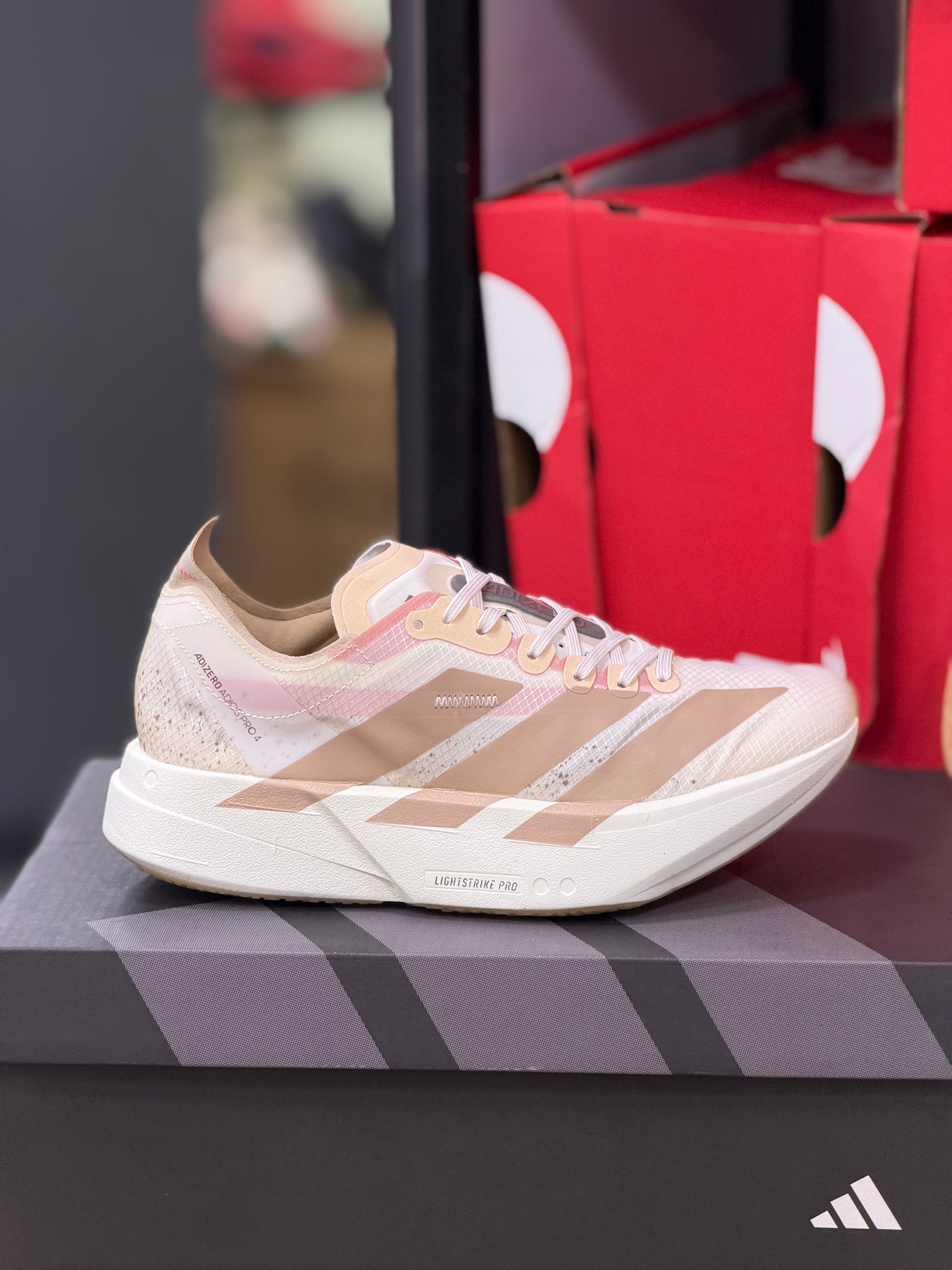 ADIZERO ADIÓS PRO 4