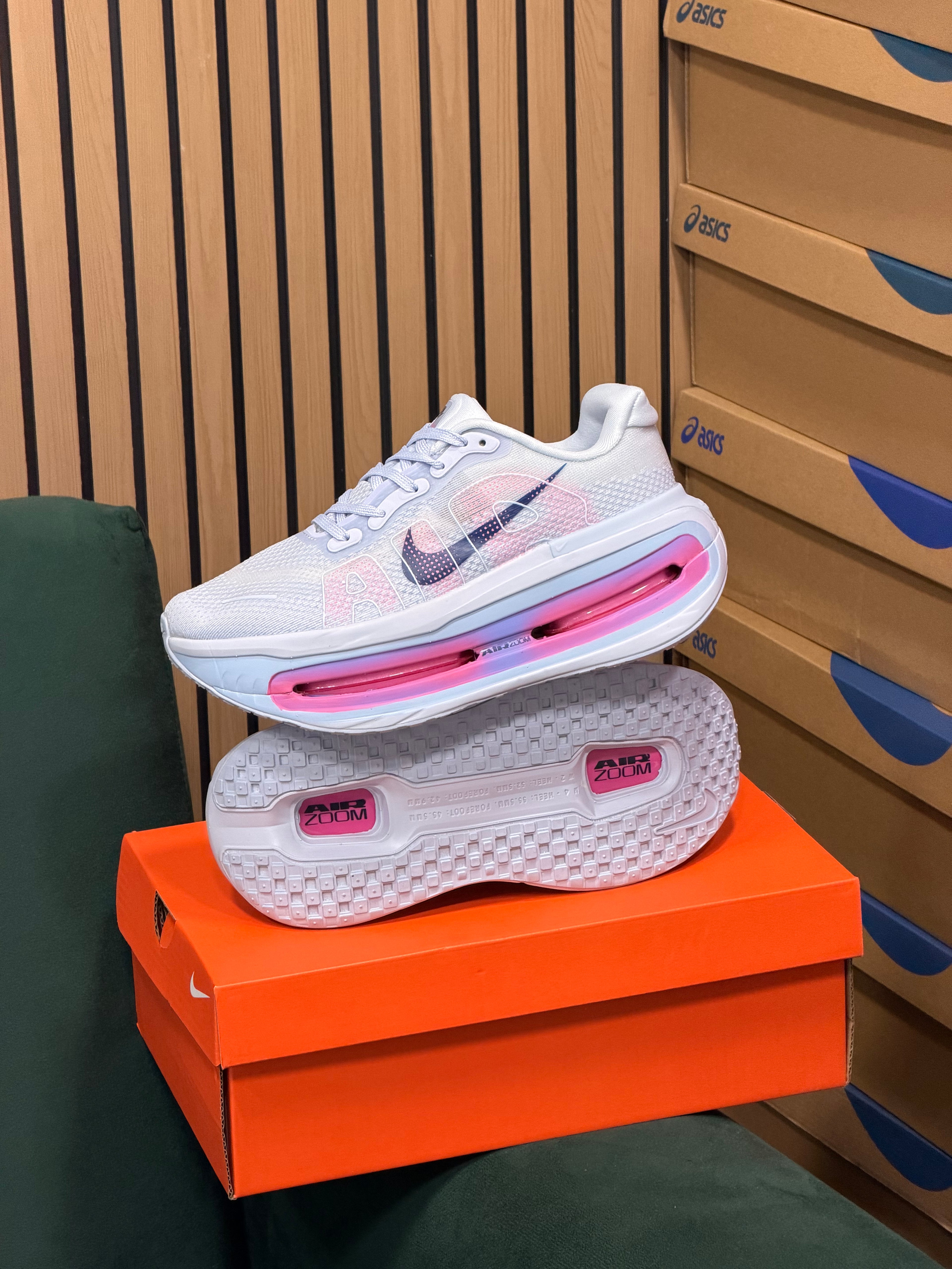 NIKE VOMERO PREMIUM