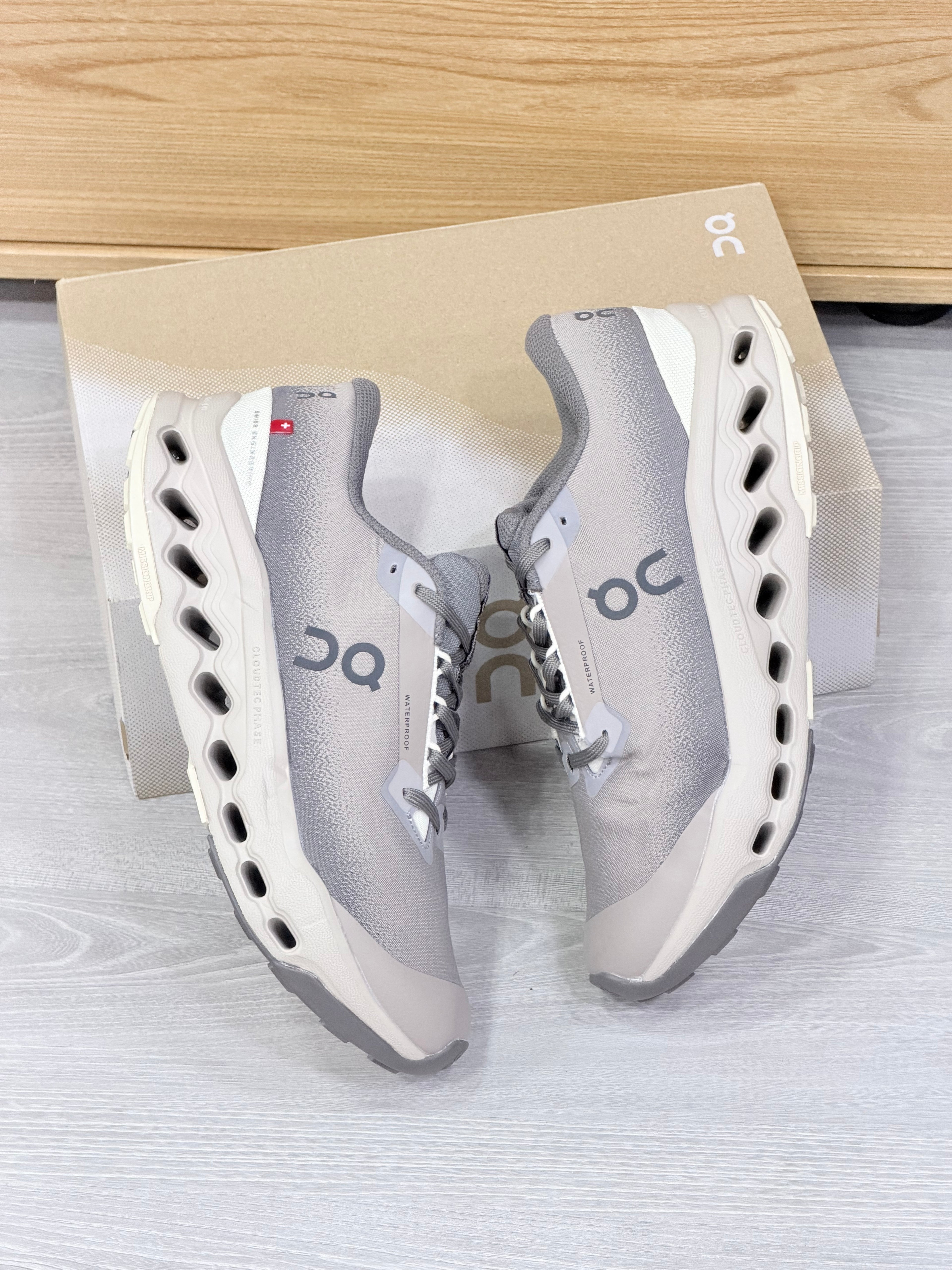 On Cloudsurfer Trail2