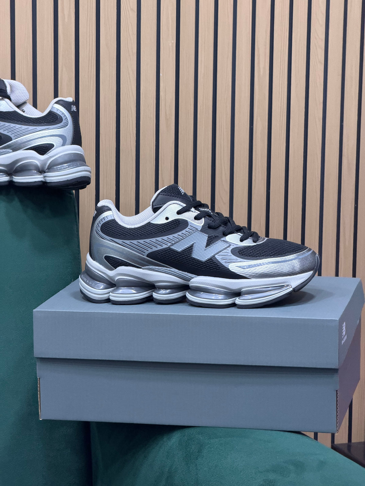 NEW BALANCE ABZORB 2000