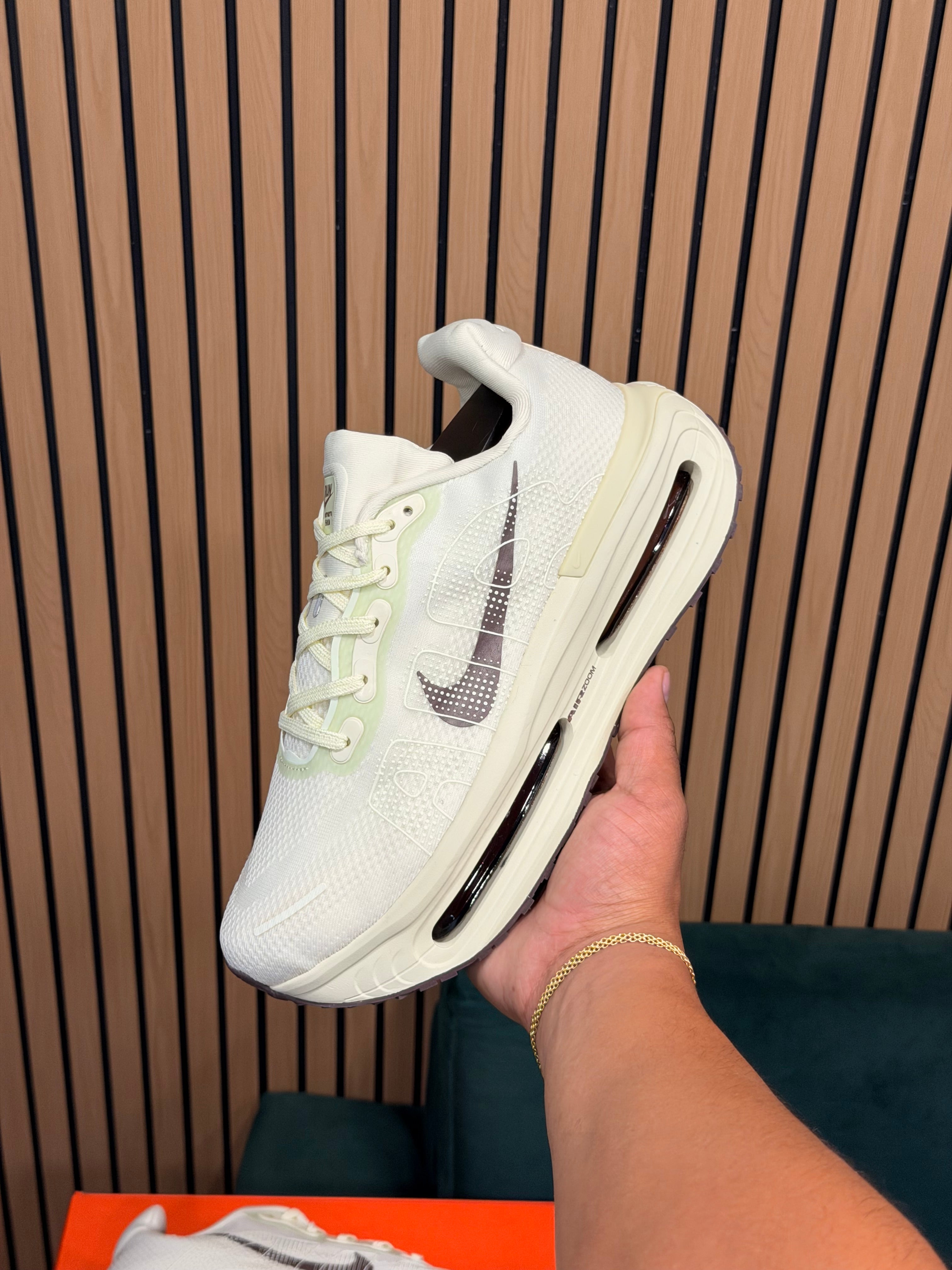 NIKE VOMERO PREMIUM