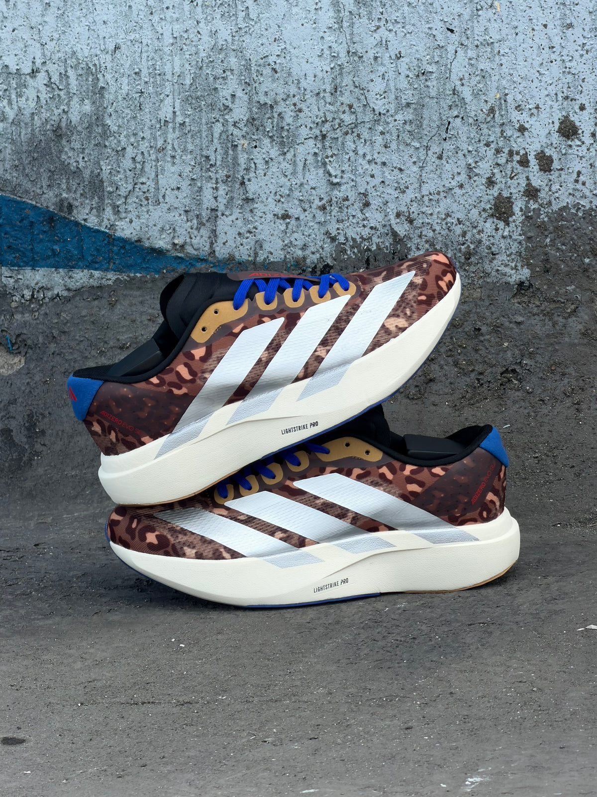 ADIDAS SL