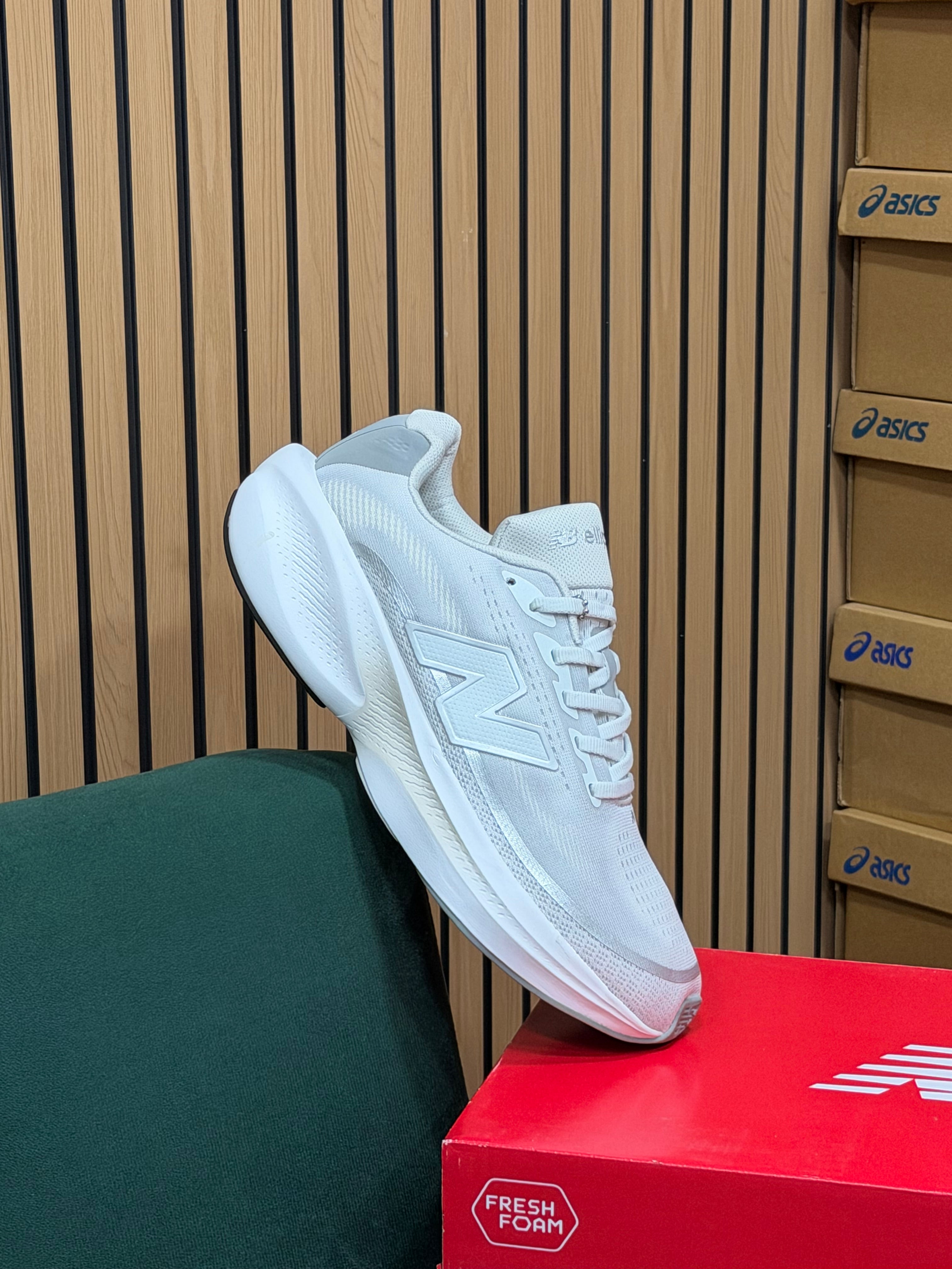 NEW BALANCE ELLIPSE