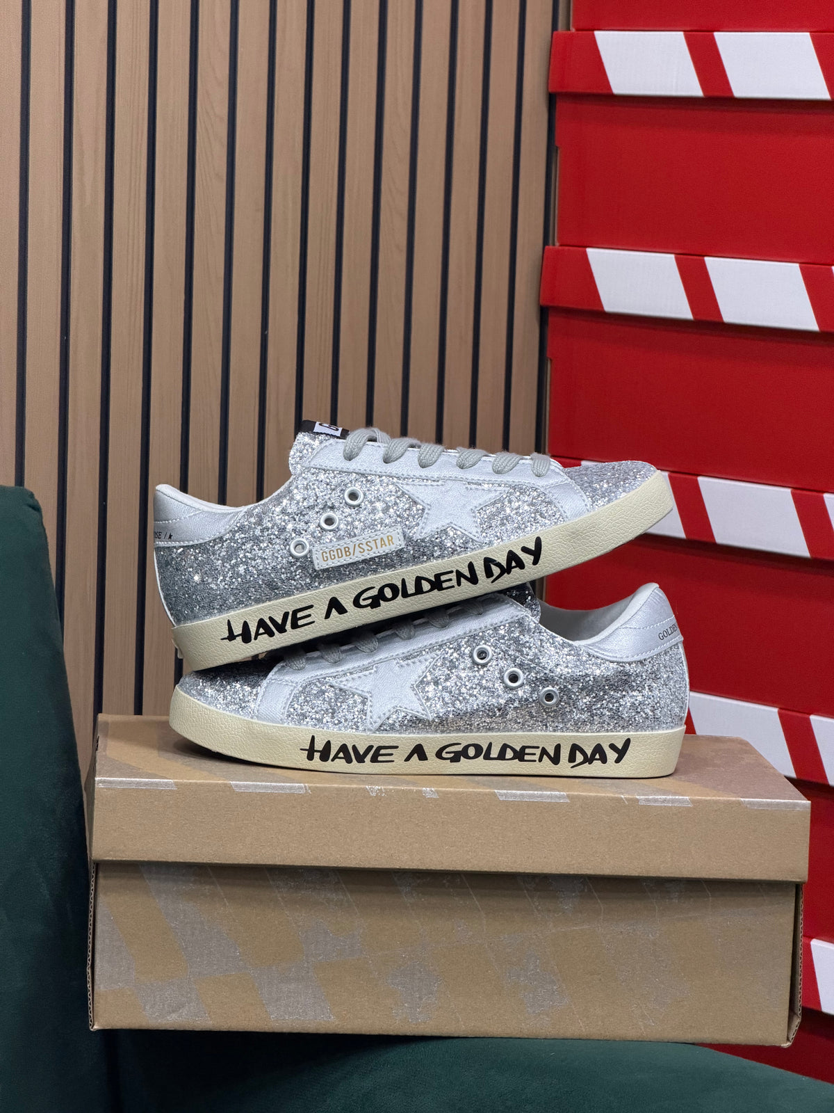 GOLDEN GOOSE