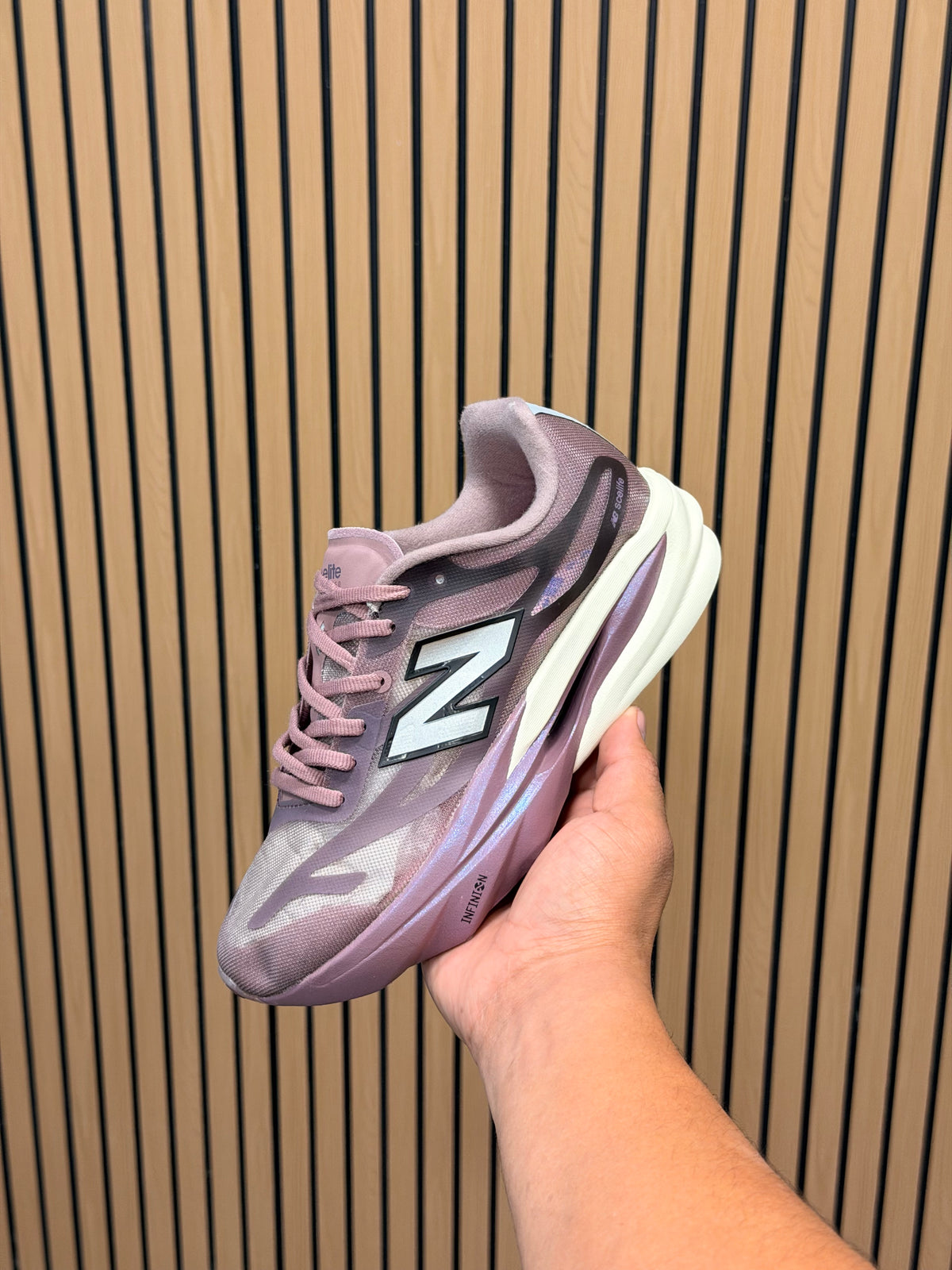 NEW BALANCE