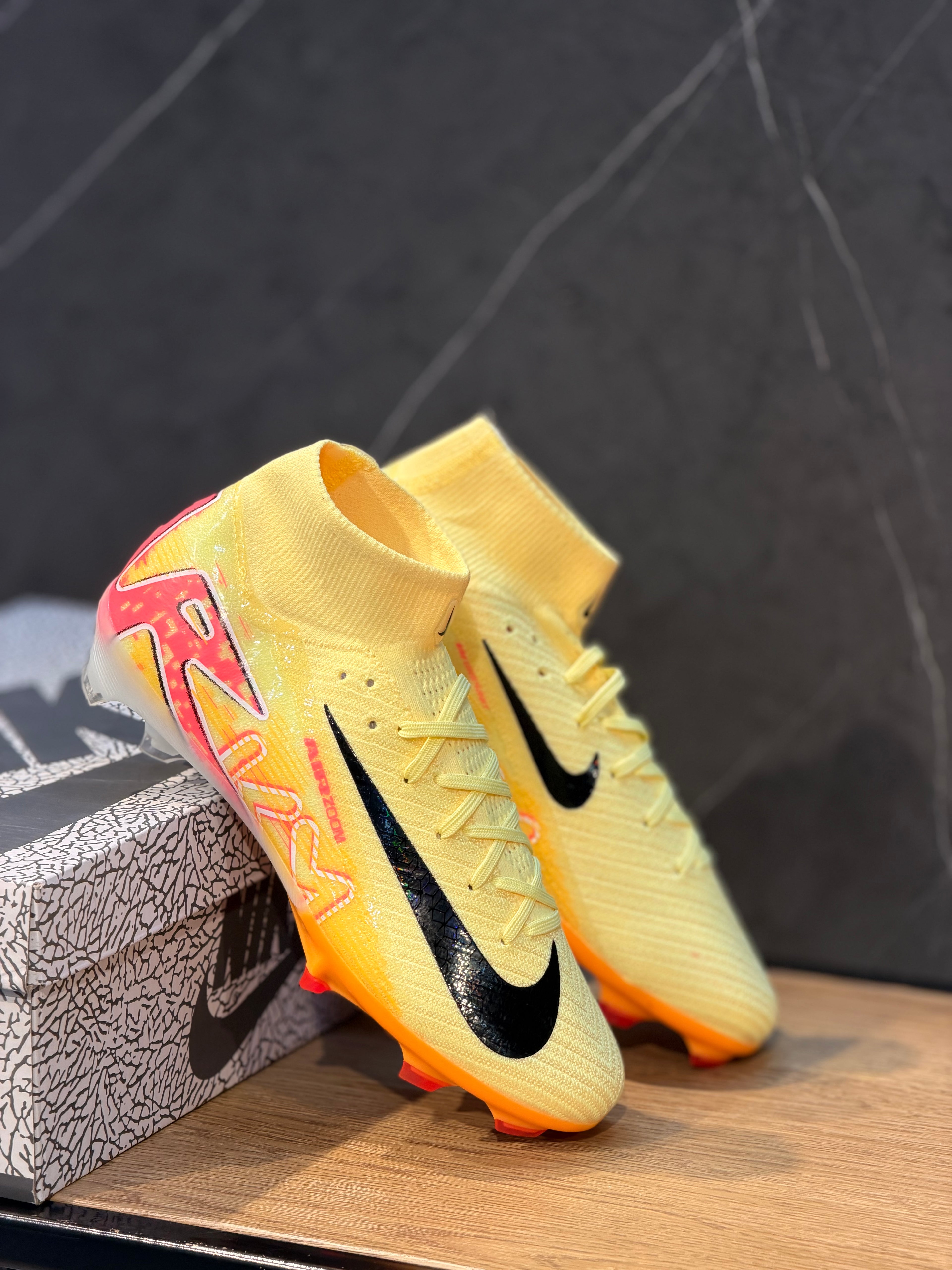 NIKE GUAYO GAMA MEDIA