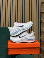 NIKE VOMERO PLUS