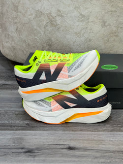 NEW BALANCE ELITE V4