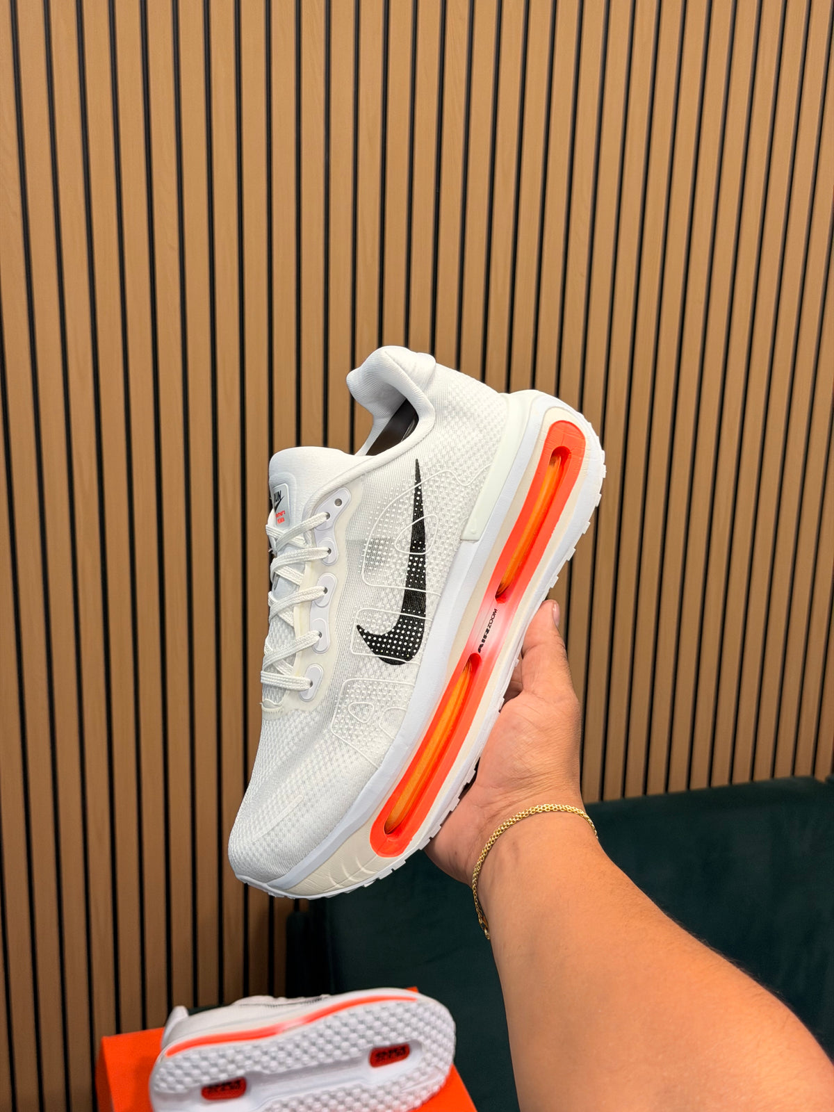 NIKE VOMERO PREMIUM