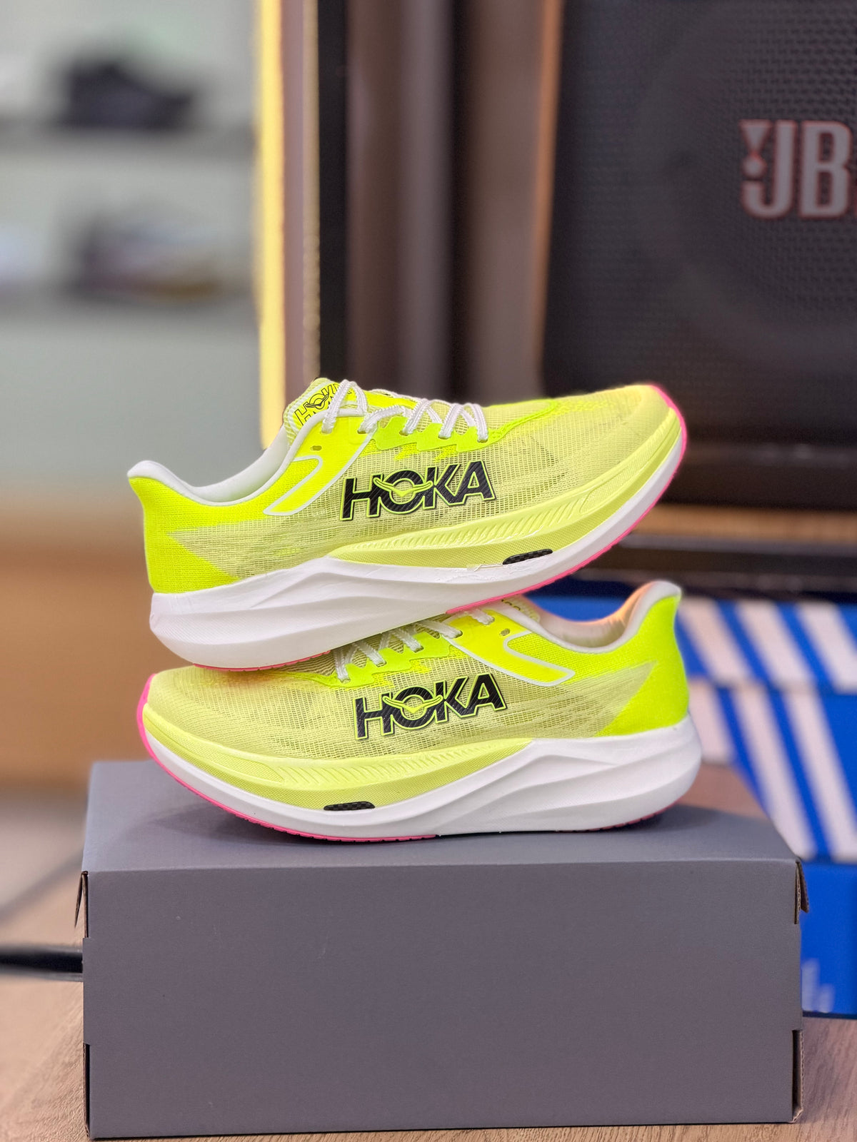 HOKA ROCKET X3
