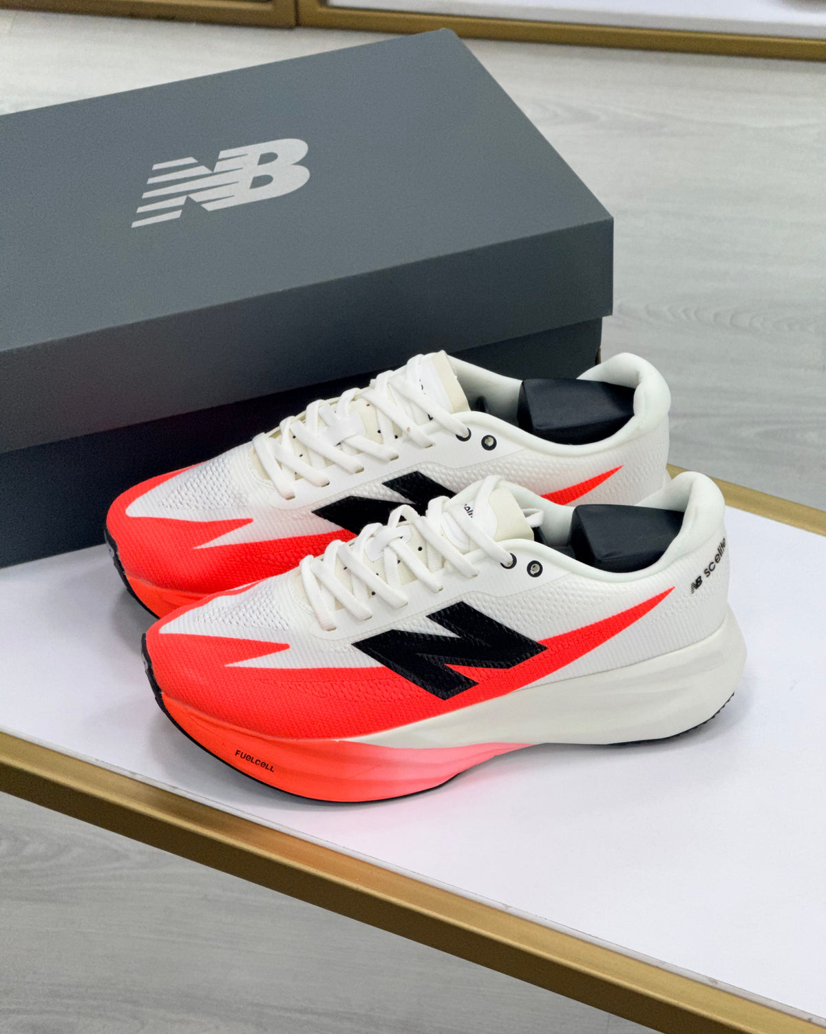 NEW BALANCE SC ELITE