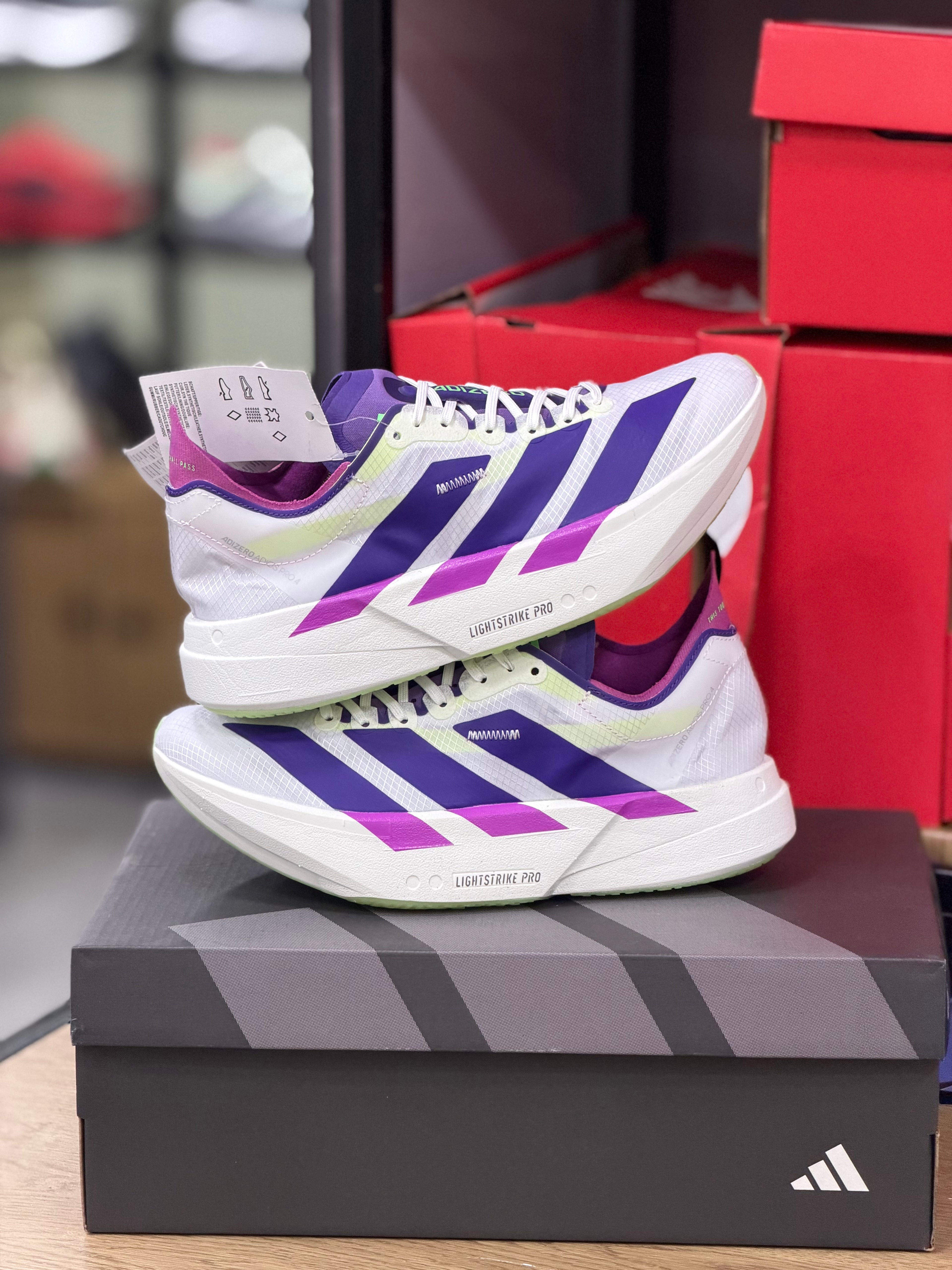ADIZERO ADIÓS PRO 4