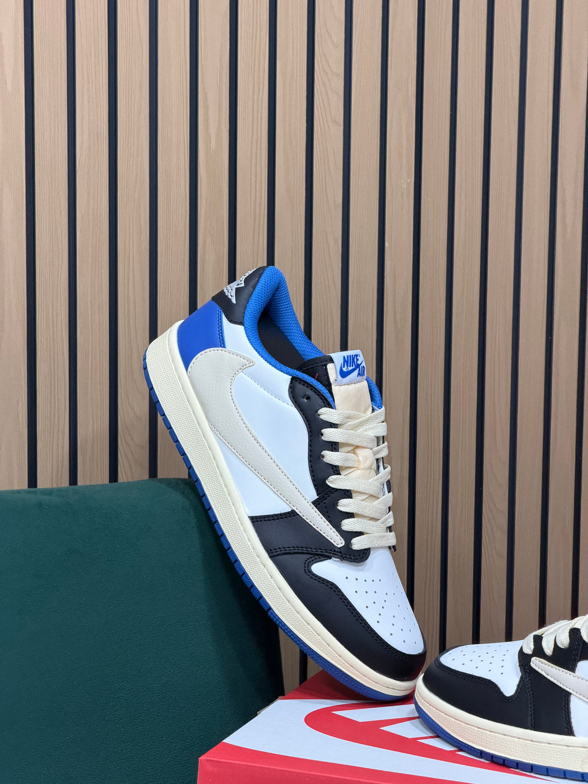 NIKE SB