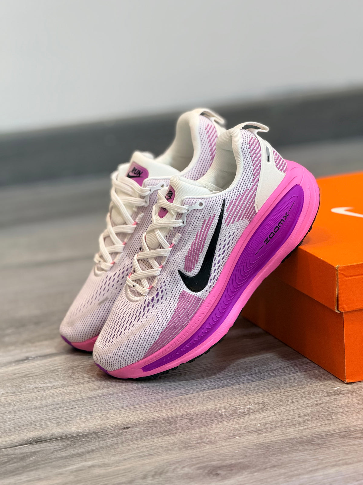 NIKE VOMERO 18