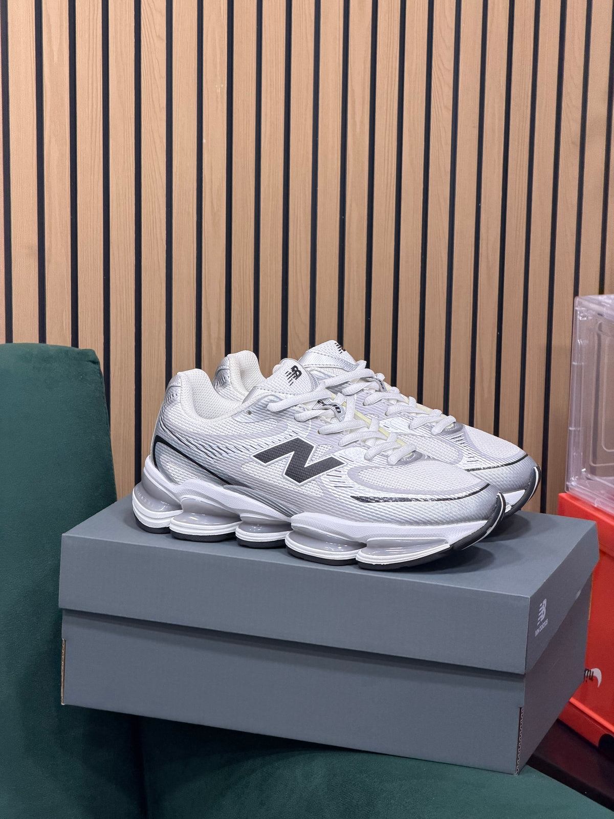 NEW BALANCE ABZORB 2000