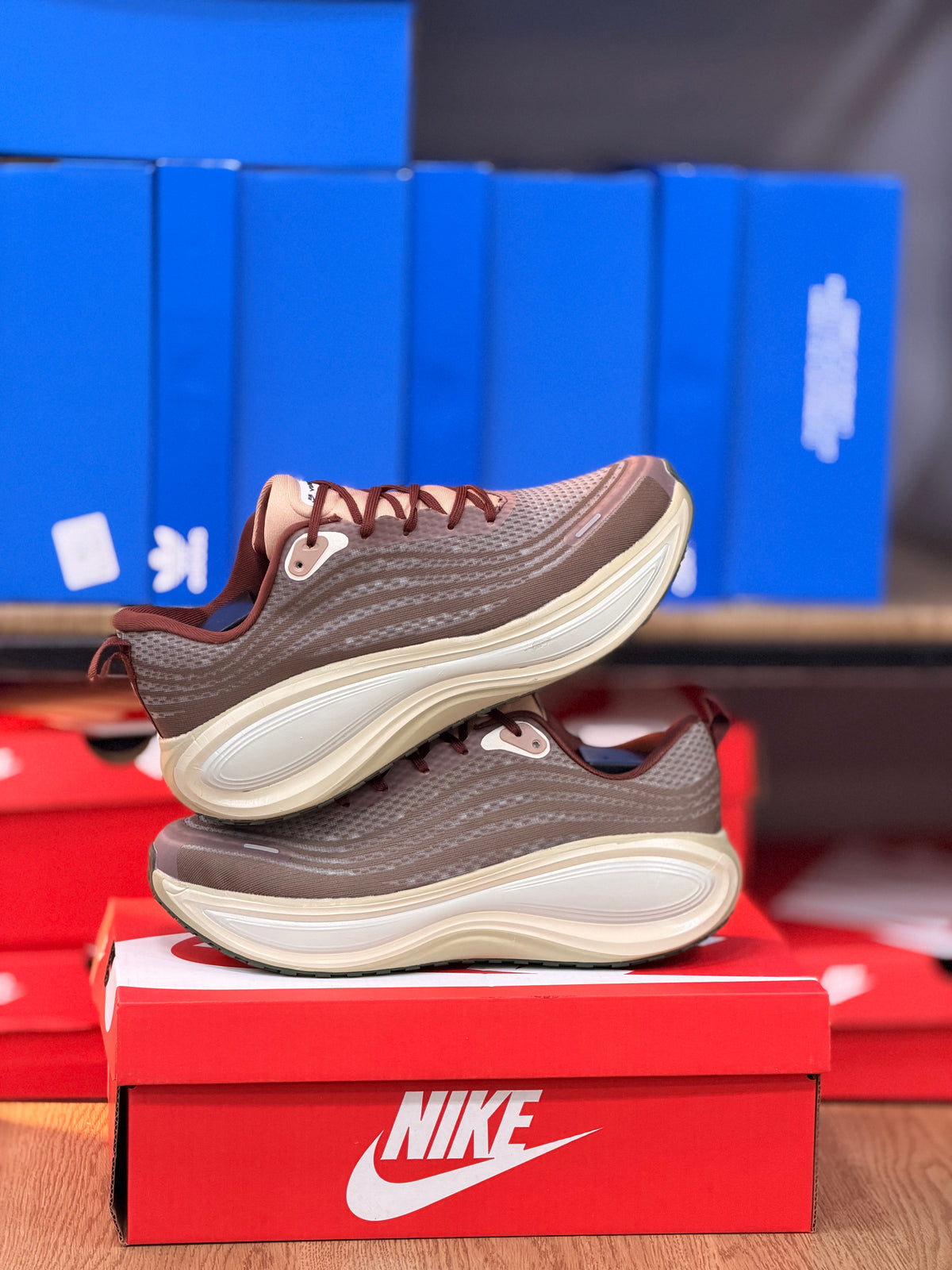 NIKE VOMERO PLUS