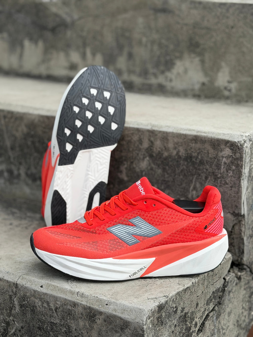 NEW BALANCE REBEL V5