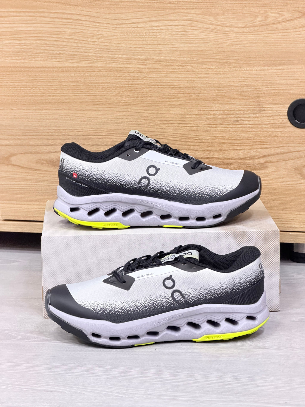 On Cloudsurfer Trail2