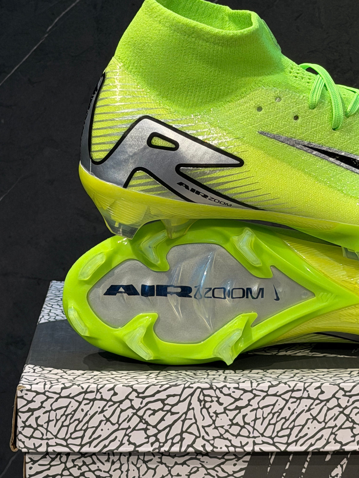 NIKE AIR GUAYO
