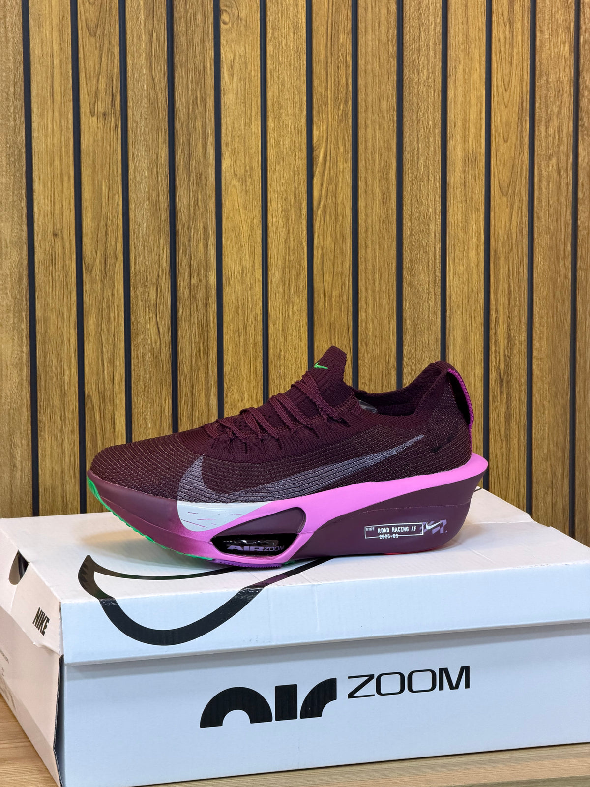 NIKE ALPHA FLY 2