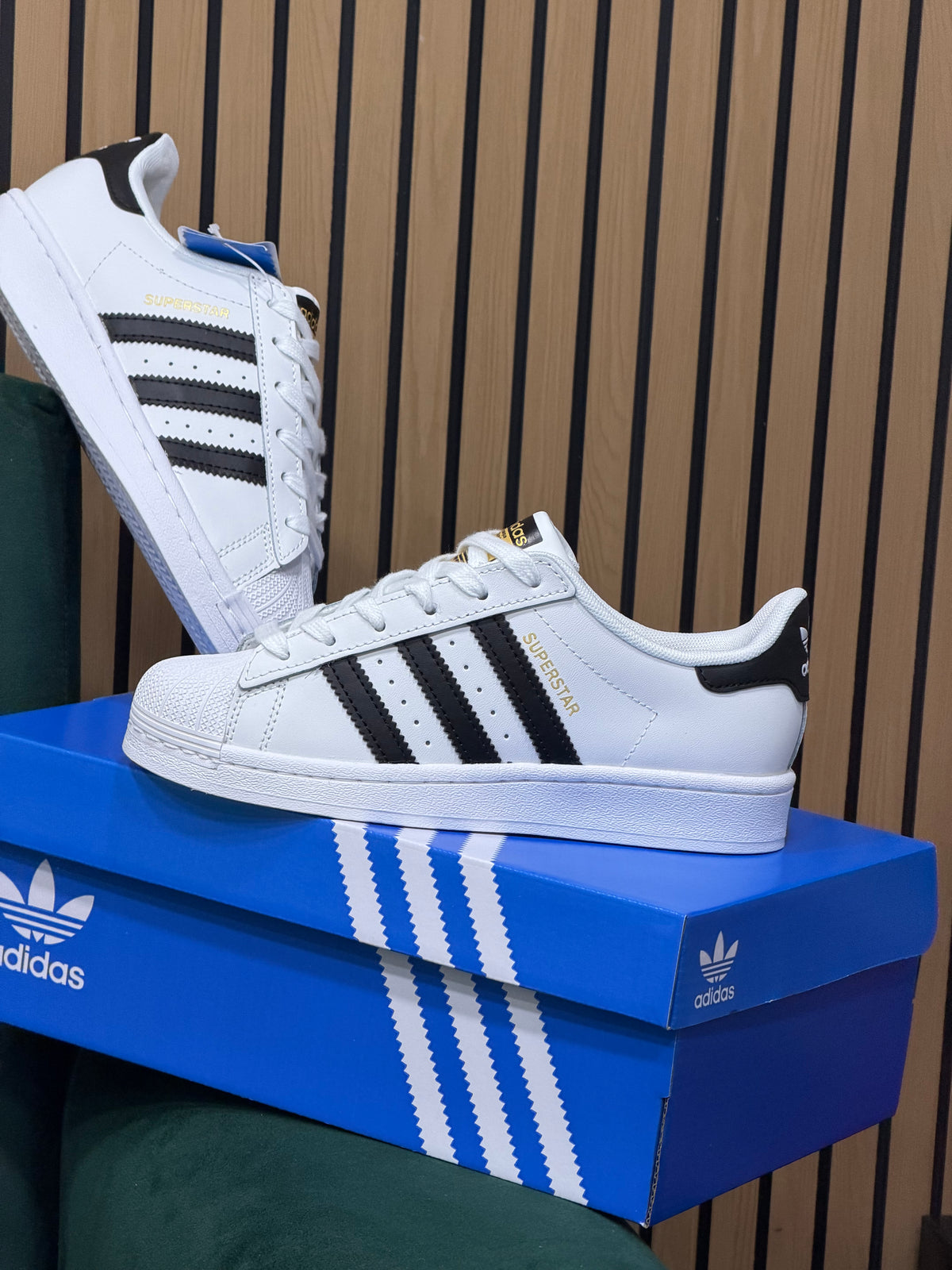 ADIDAS SUPERSTAR