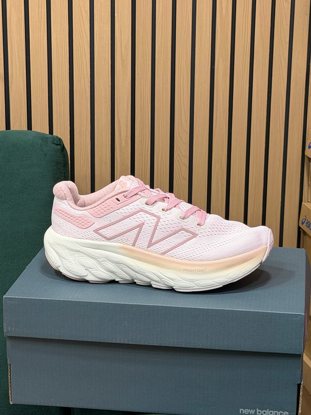 NEW BALANCE 1080