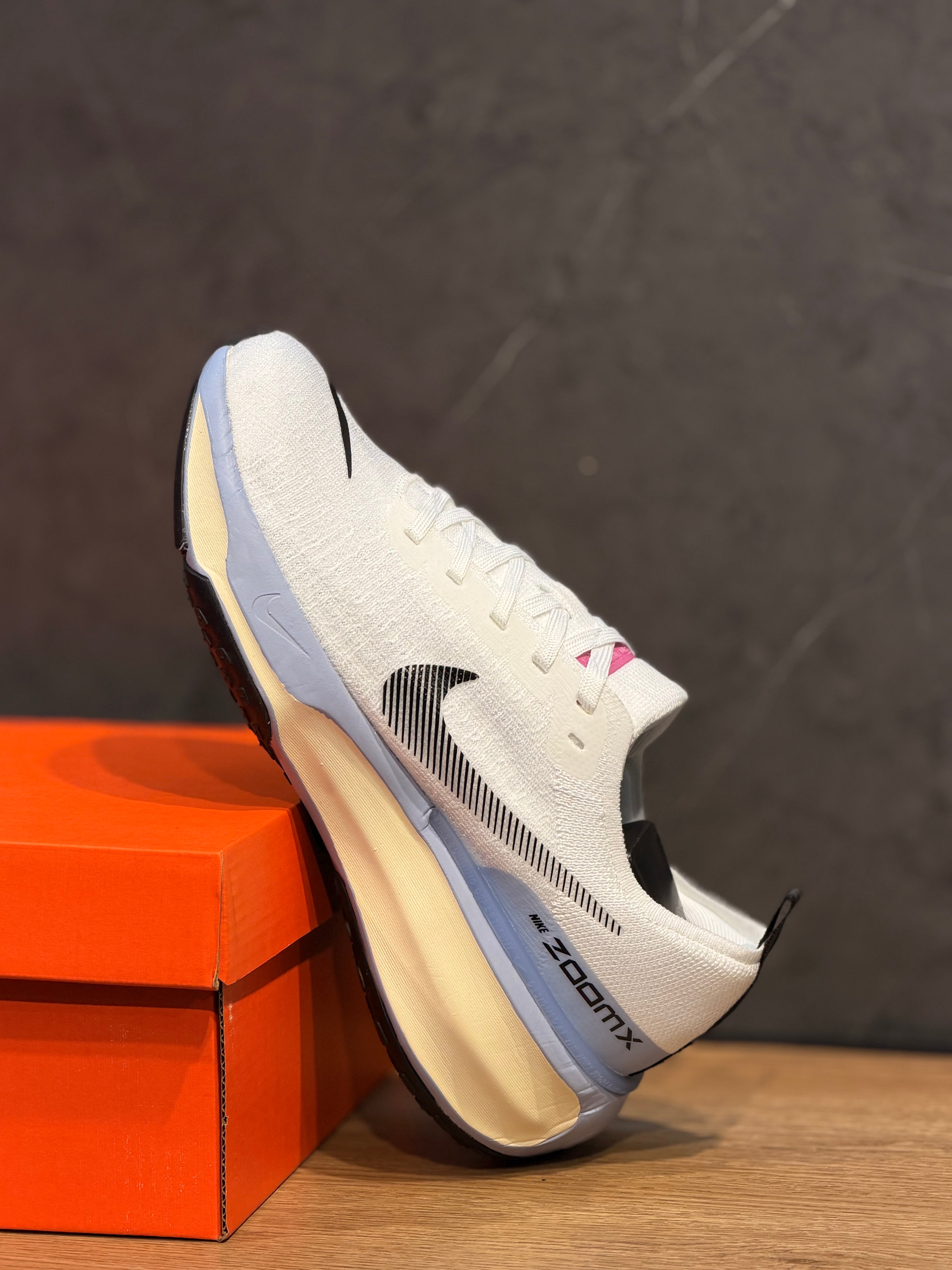 NIKE ZOOM X
