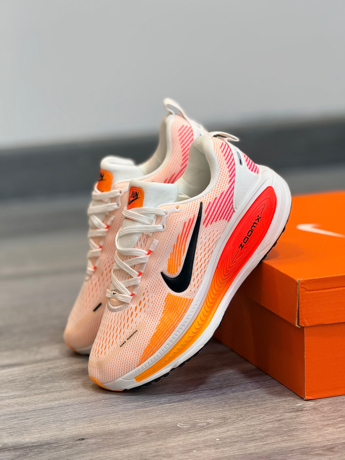 NIKE VOMERO 18